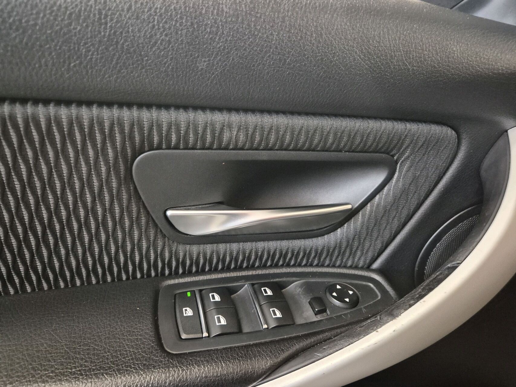 Billede af BMW 320d Touring 2,0 D Steptronic 190HK Stc 8g Aut.