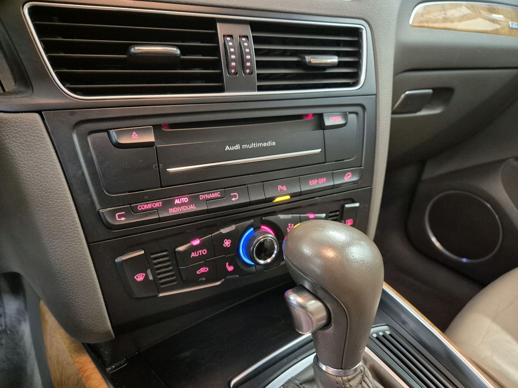Billede af Audi Q5 3,0 TDI Quattro S Tron 240HK 5d 7g Aut.