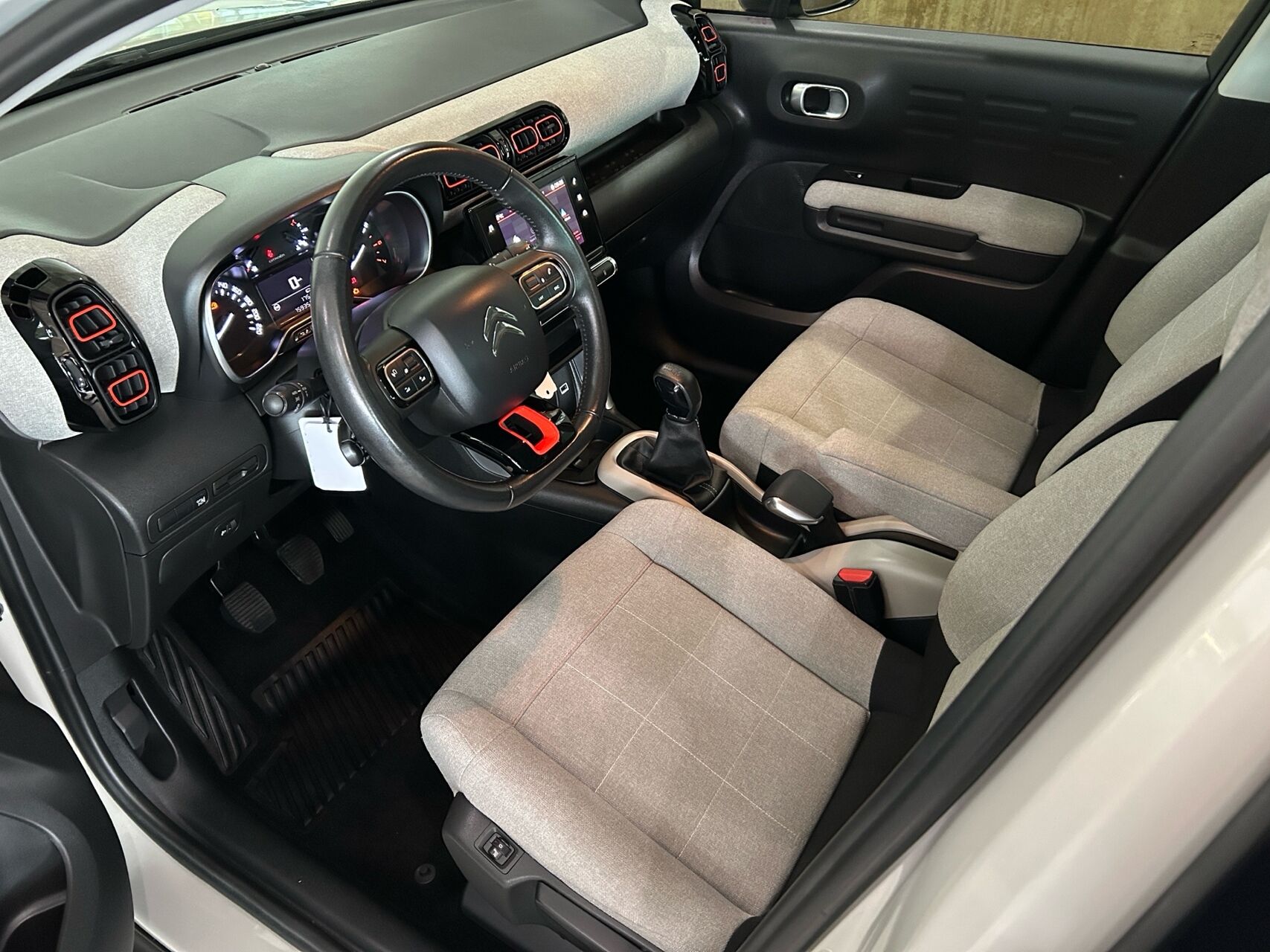 Billede af Citroën C3 Aircross 1,6 Blue HDi Feel+ start/stop 100HK 5d