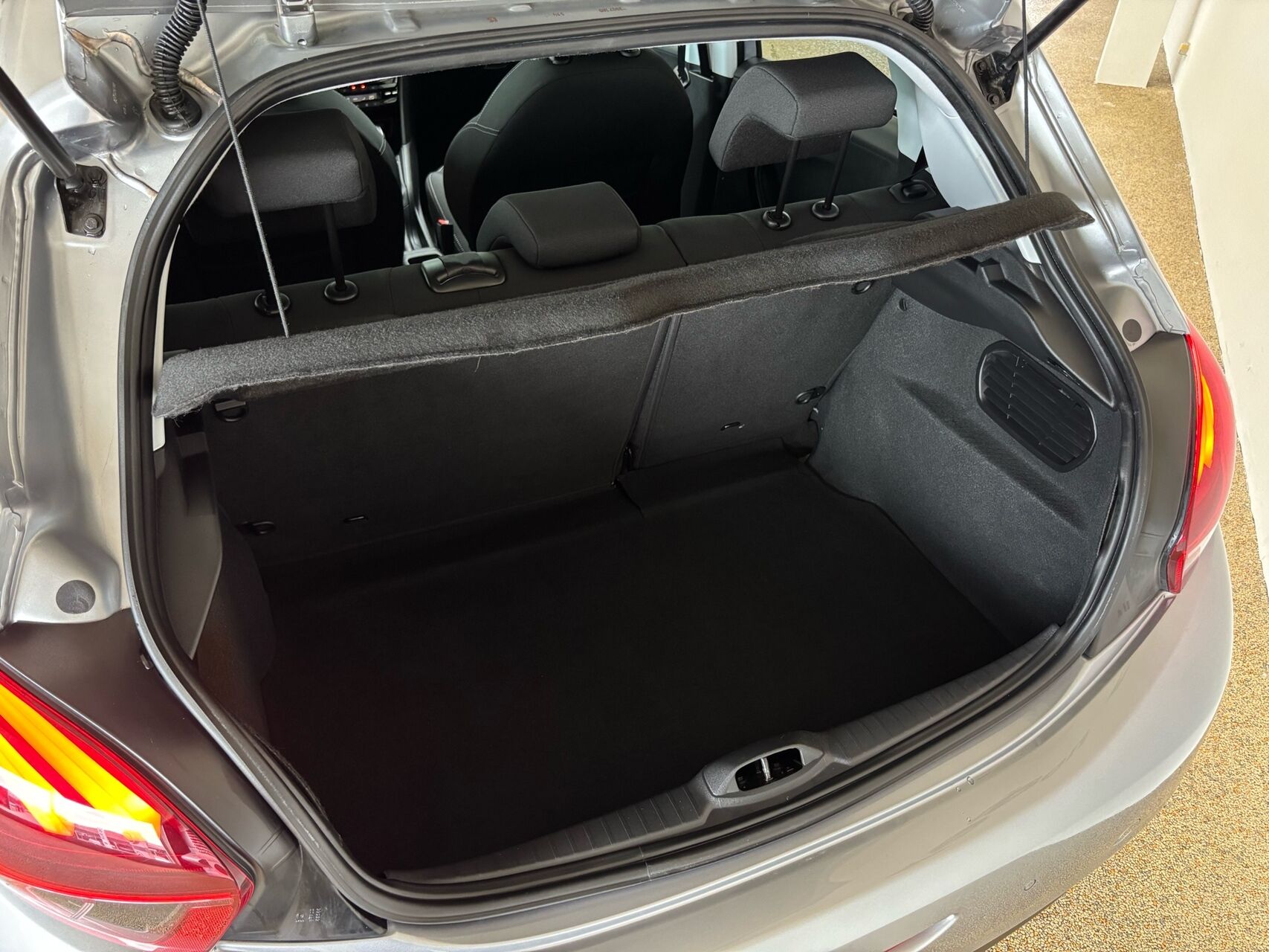 Billede af Peugeot 208 1,5 BlueHDi Prestige 100HK 5d