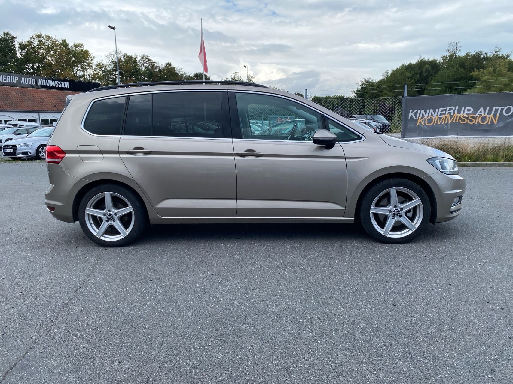 Billede af VW Touran 1,6 TDI BMT SCR Comfortline 110HK 6g