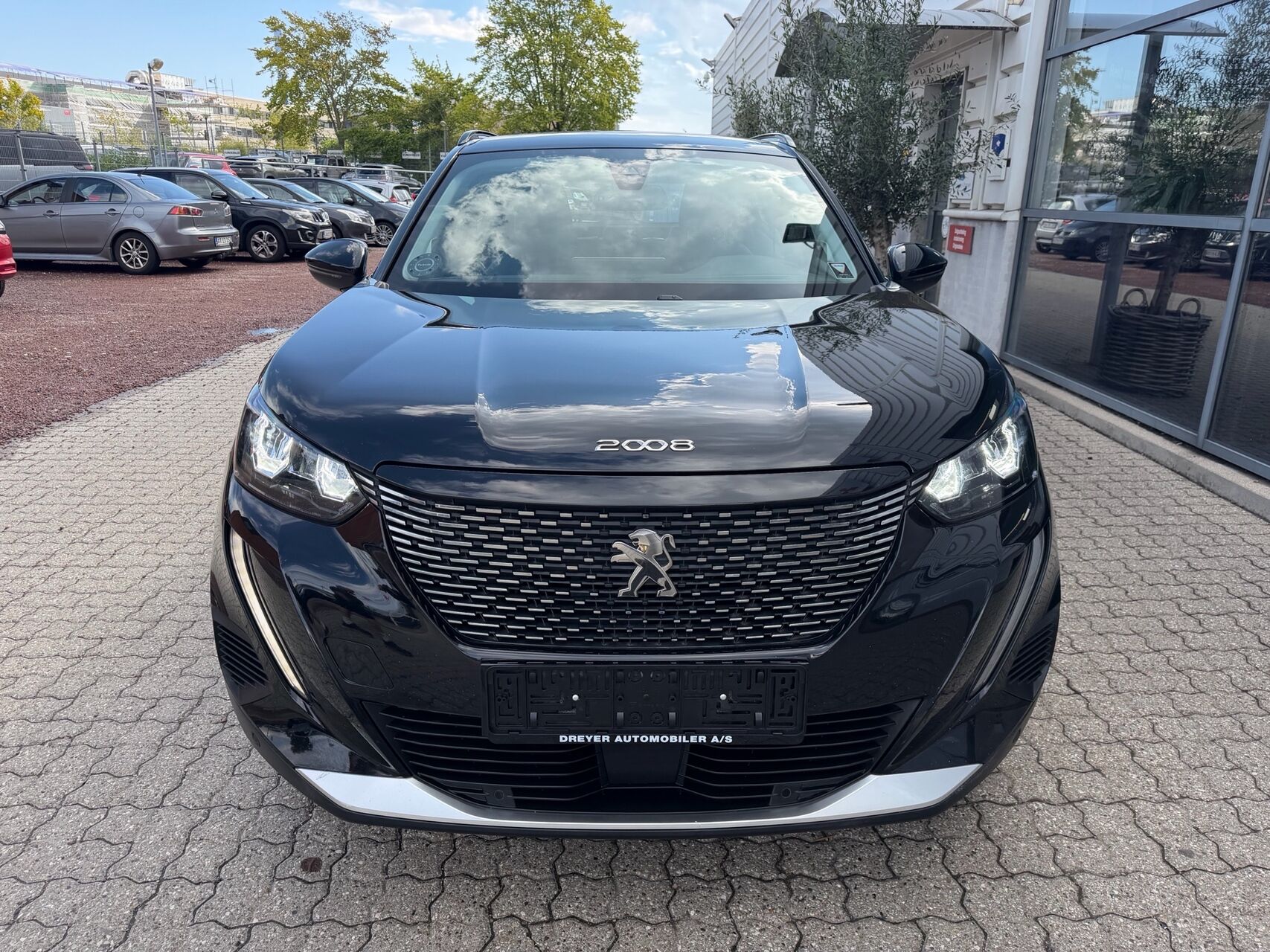 Billede af Peugeot 2008 1,2 PureTech Allure Tour 130HK 5d