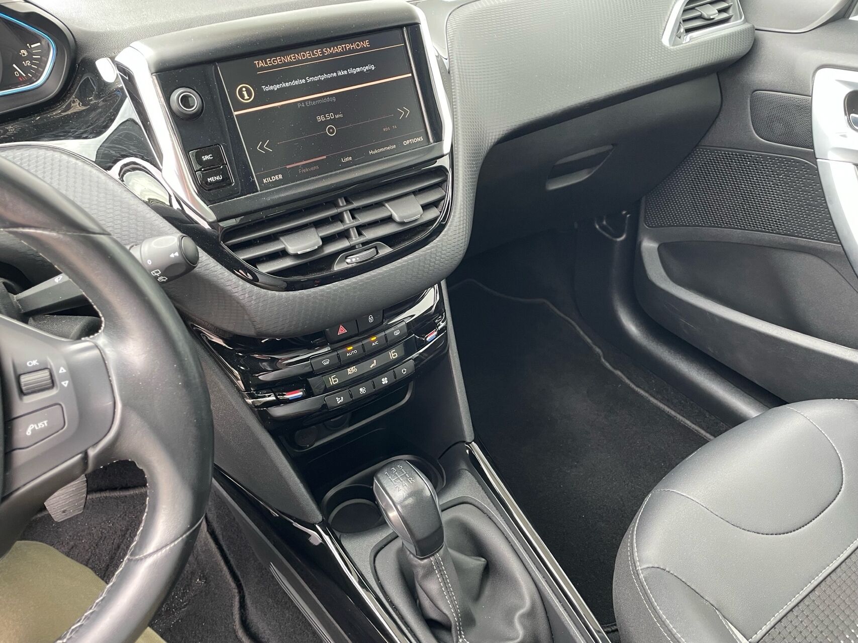 Billede af Peugeot 2008 1,2 PureTech Prestige 82HK 5d