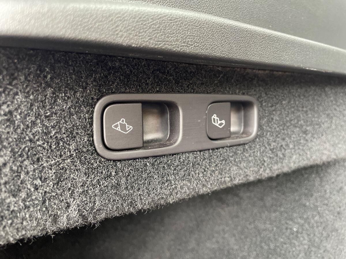 Billede af Tesla Model Y EL Long Range AWD 514HK 5d Aut.