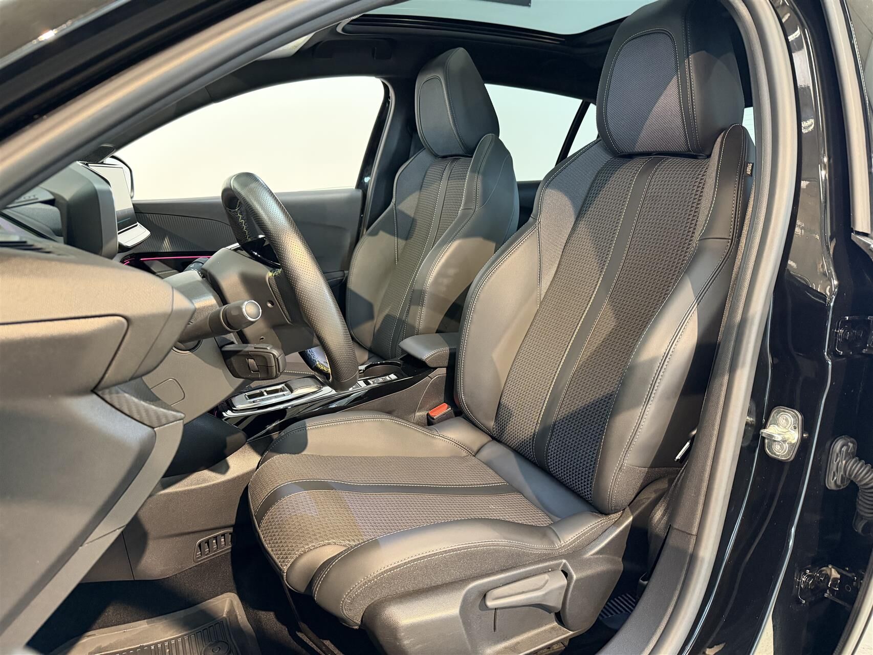 Billede af Peugeot e-208 EL GT Sky 136HK 5d Aut.