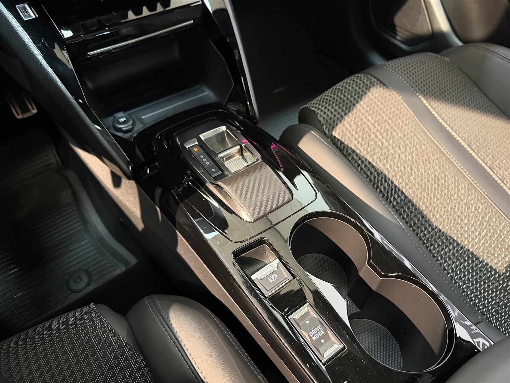 Billede af Peugeot e-208 EL GT Sky 136HK 5d Aut.