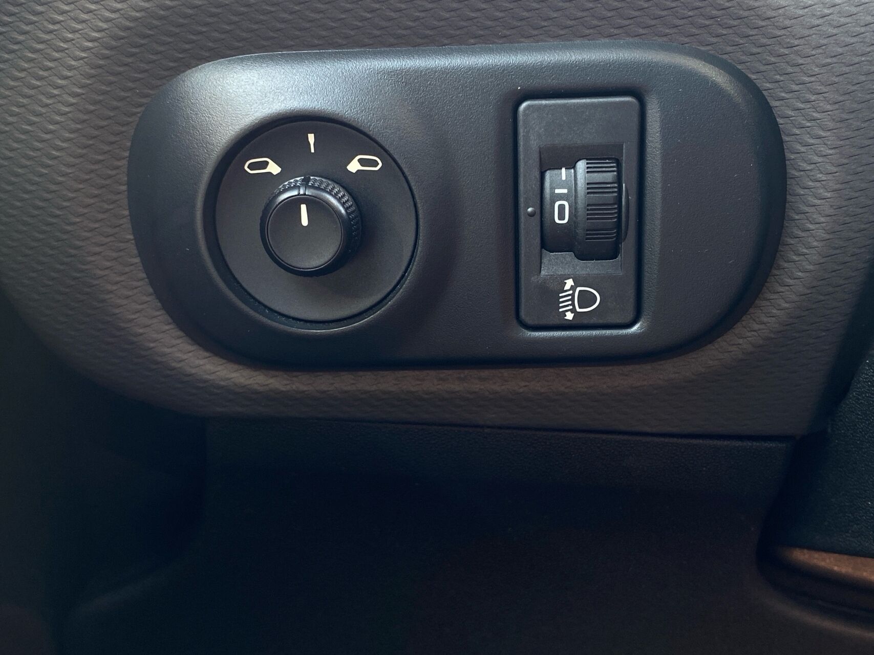 Billede af Citroën C4 Cactus 1,6 Blue HDi Feel start/stop 100HK 5d