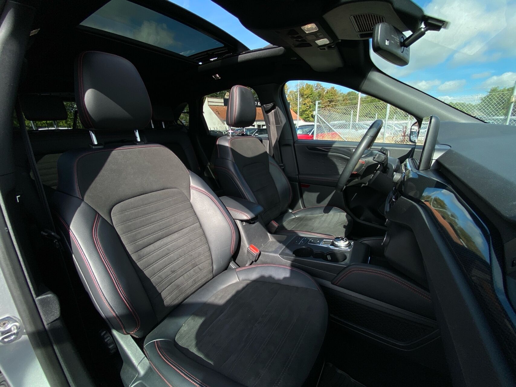 Billede af Ford Kuga 2,5 Plugin-hybrid ST-Line X CVT 225HK 5d Trinl. Gear