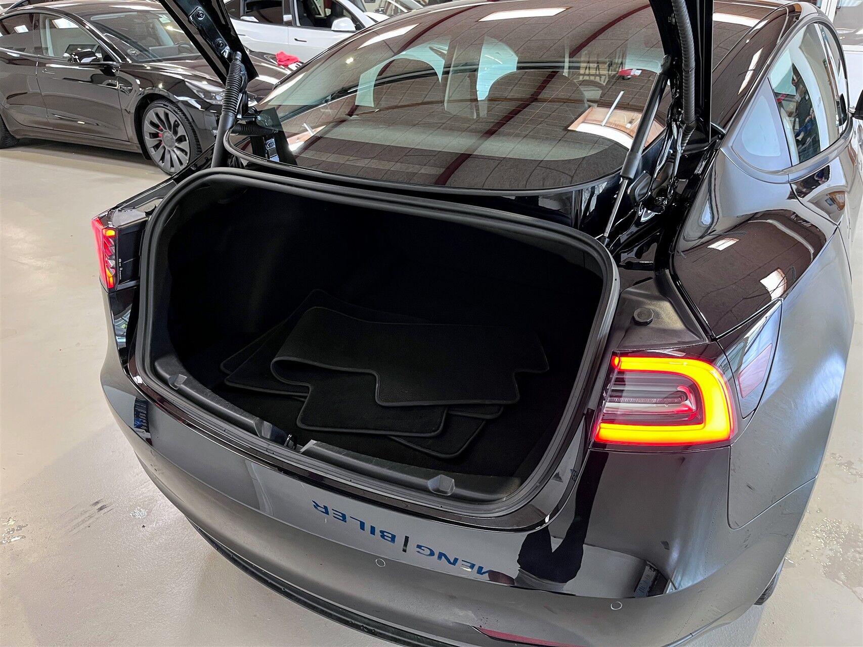 Billede af Tesla Model 3 EL Standard Range Plus 325HK Aut.