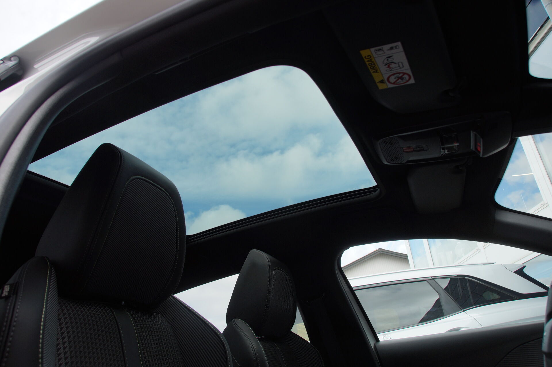 Billede af Peugeot e-208 EL GT Sky 136HK 5d Aut.