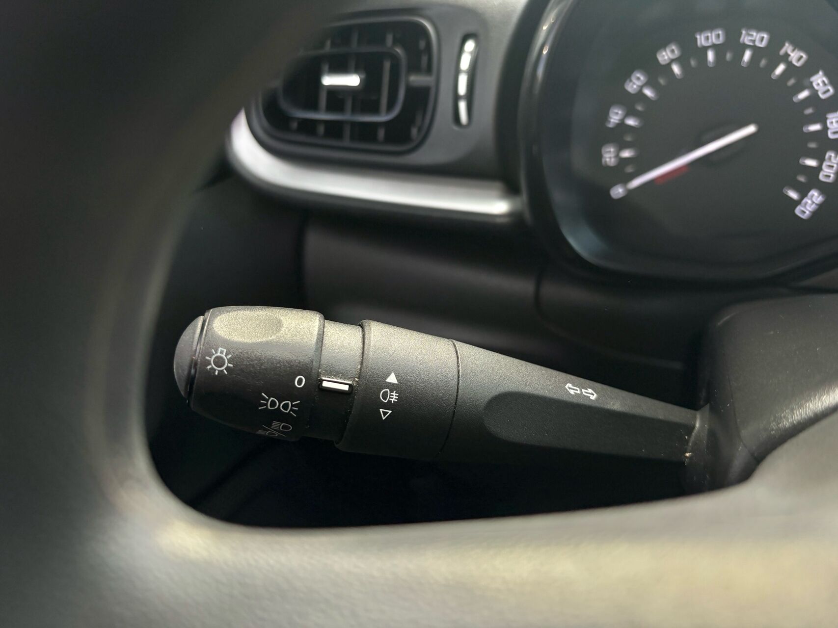 Billede af Citroën C3 1,2 PureTech Limited start/stop 82HK 5d