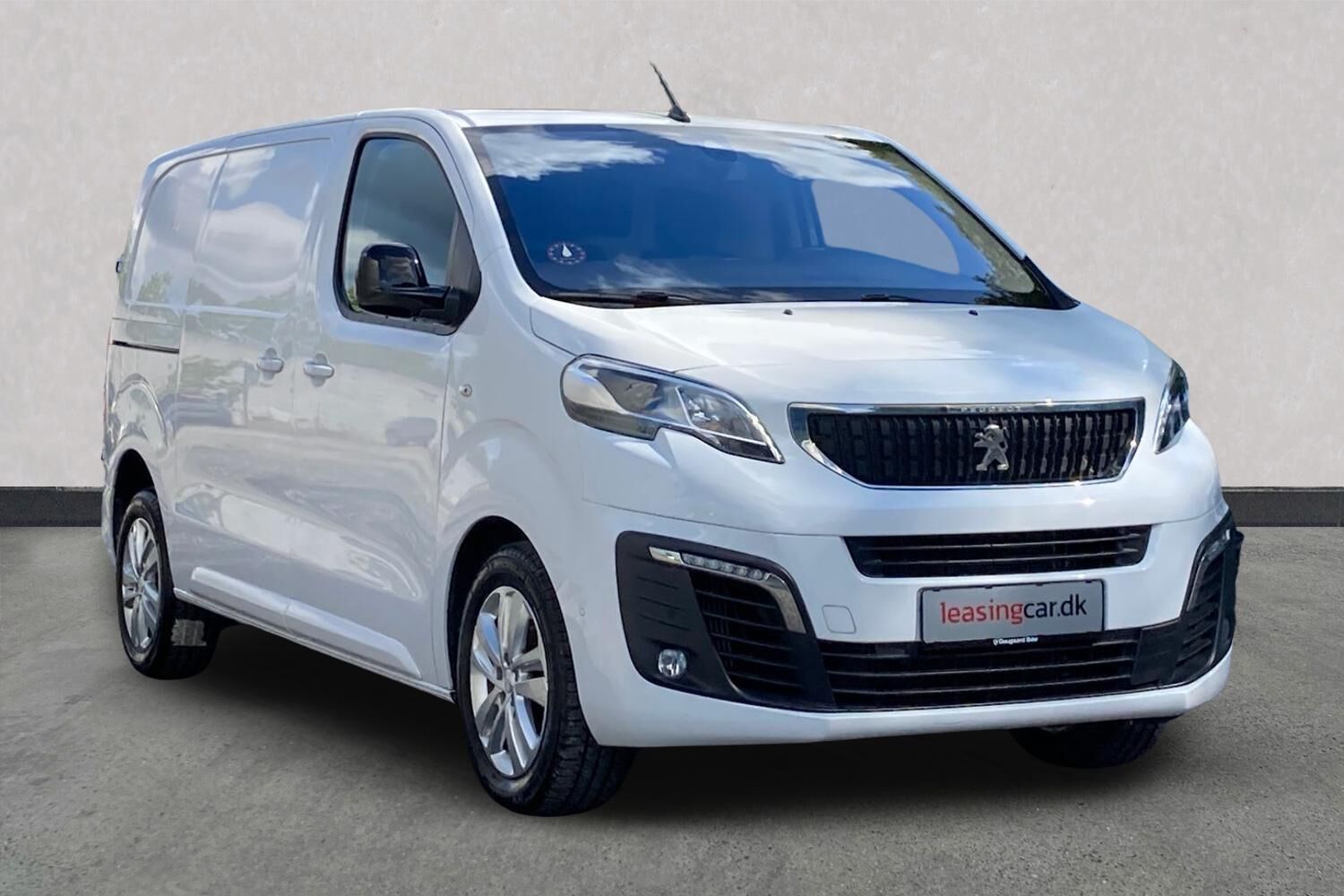 Billede af Peugeot Expert L2 2,0 BlueHDi Ultimate Pro EAT8 177HK Van 8g Aut.
