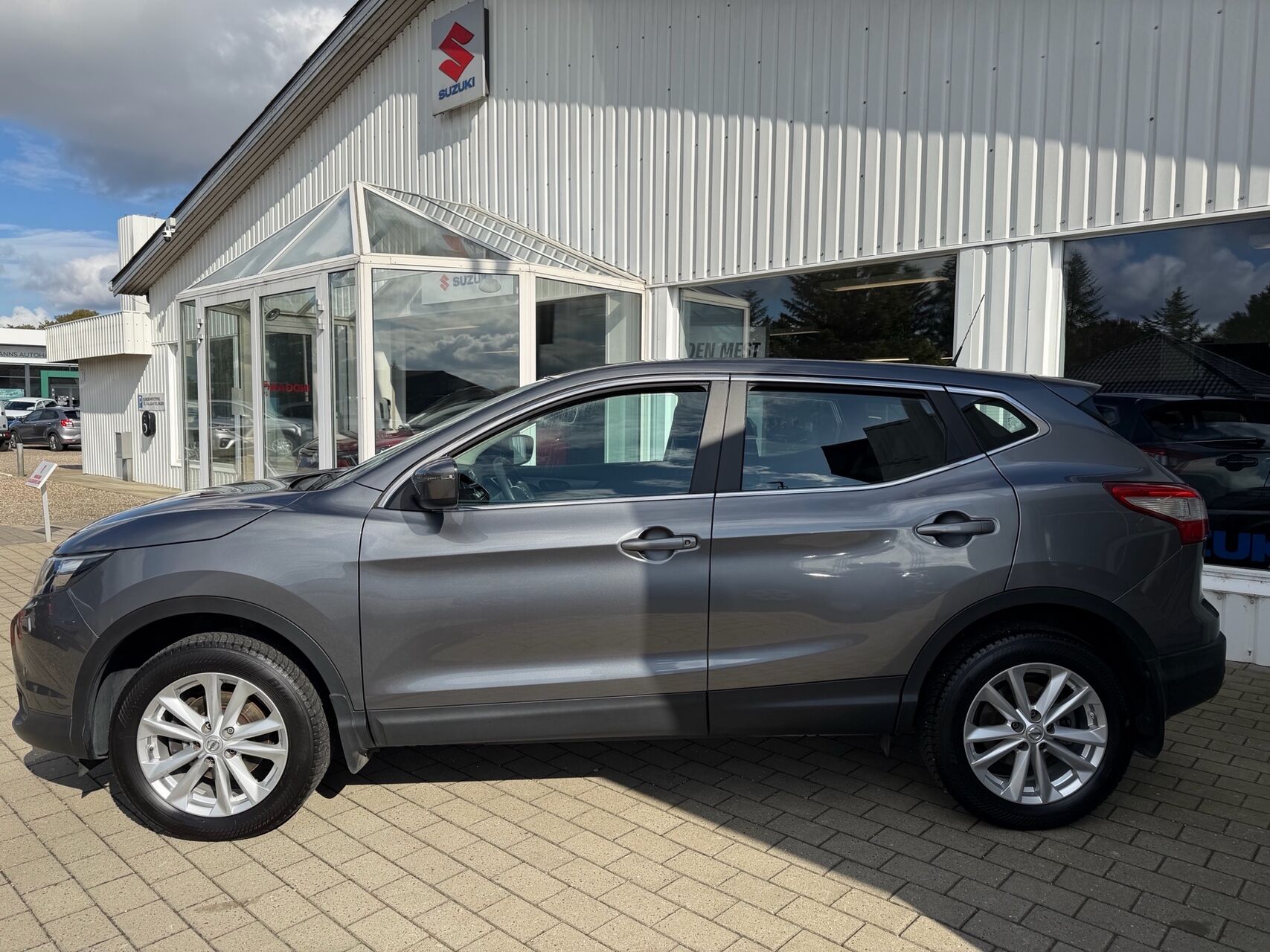 Billede af Nissan Qashqai 1,2 Dig-T Visia 4x2 115HK 5d 6g
