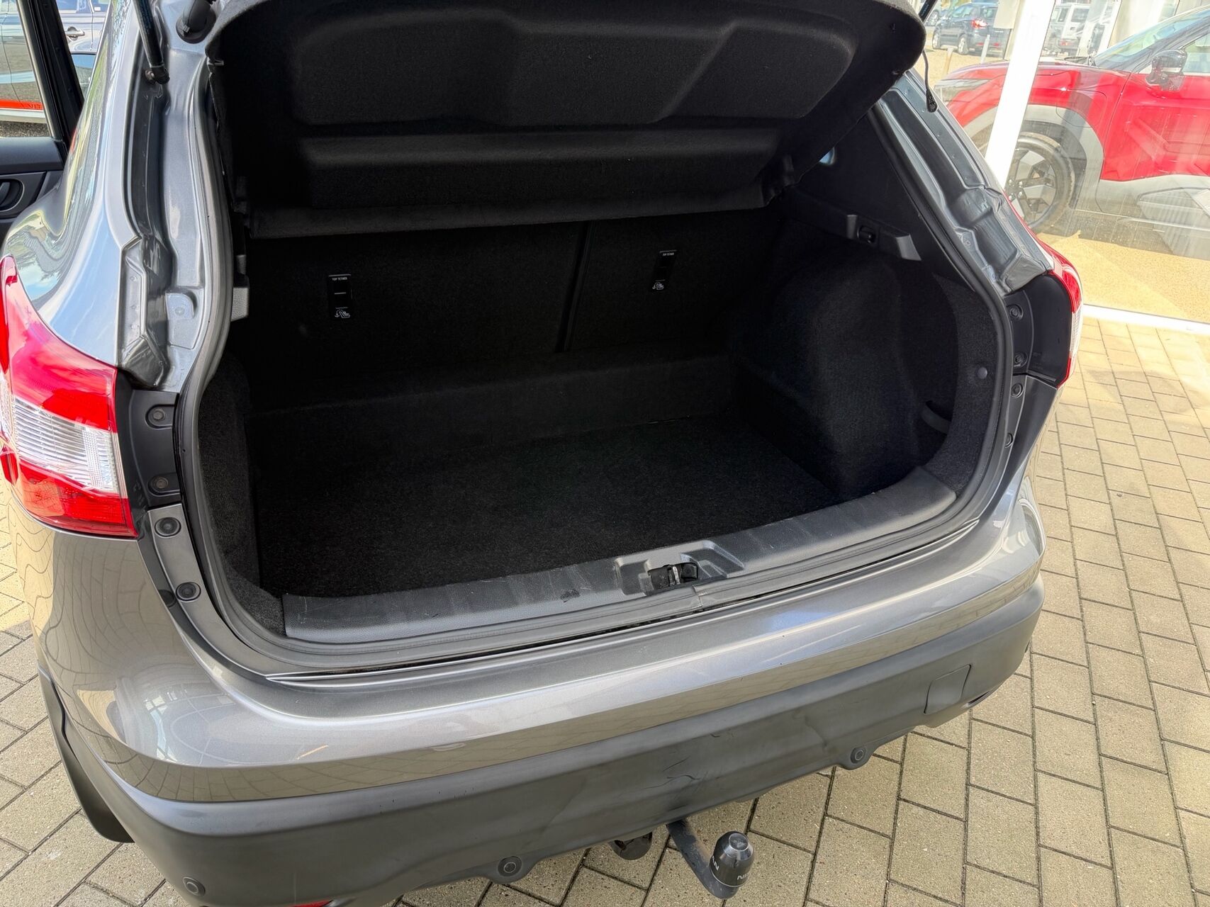 Billede af Nissan Qashqai 1,2 Dig-T Visia 4x2 115HK 5d 6g
