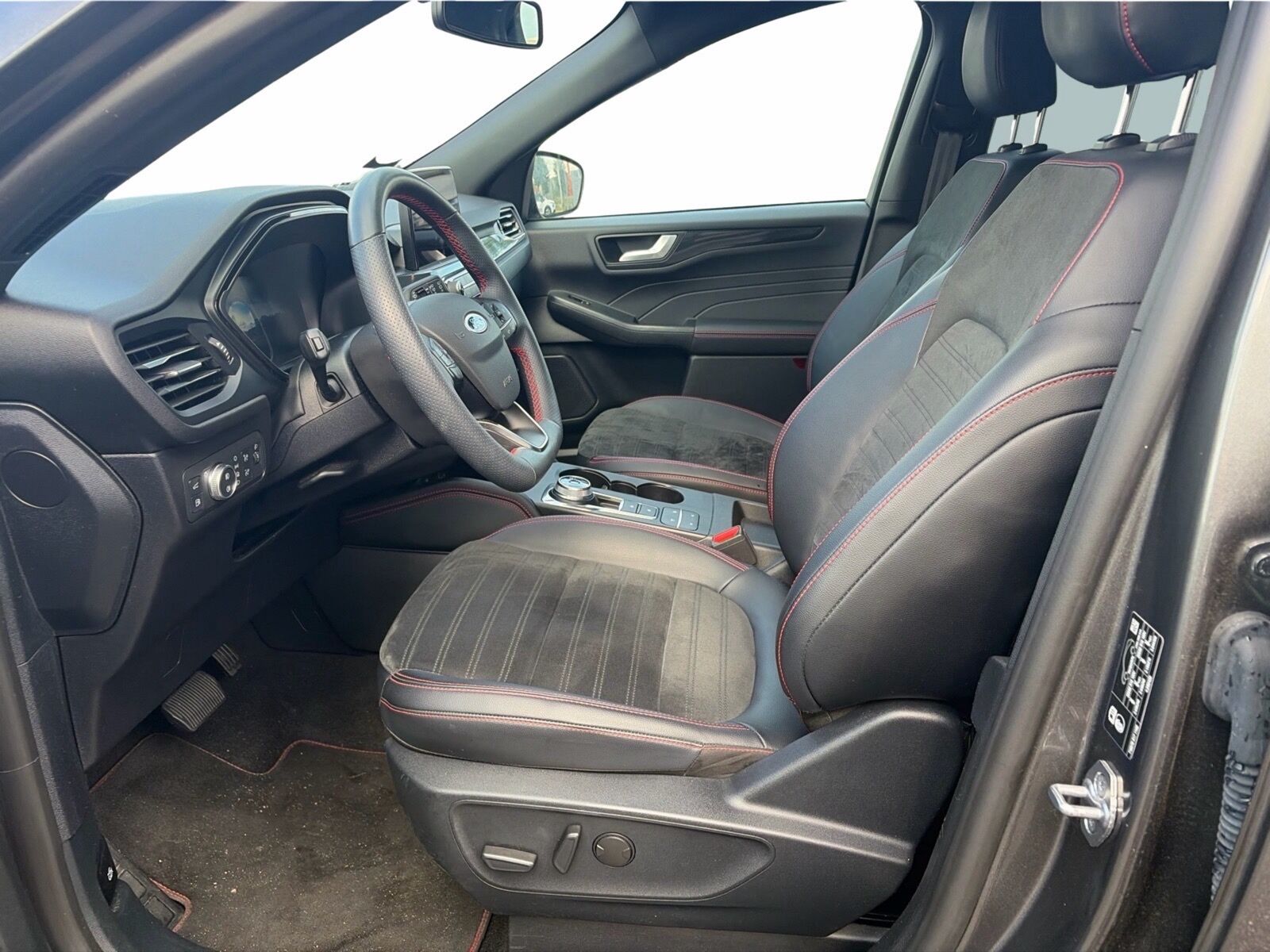 Billede af Ford Kuga 2,5 Plugin-hybrid ST-Line X CVT 225HK 5d Trinl. Gear