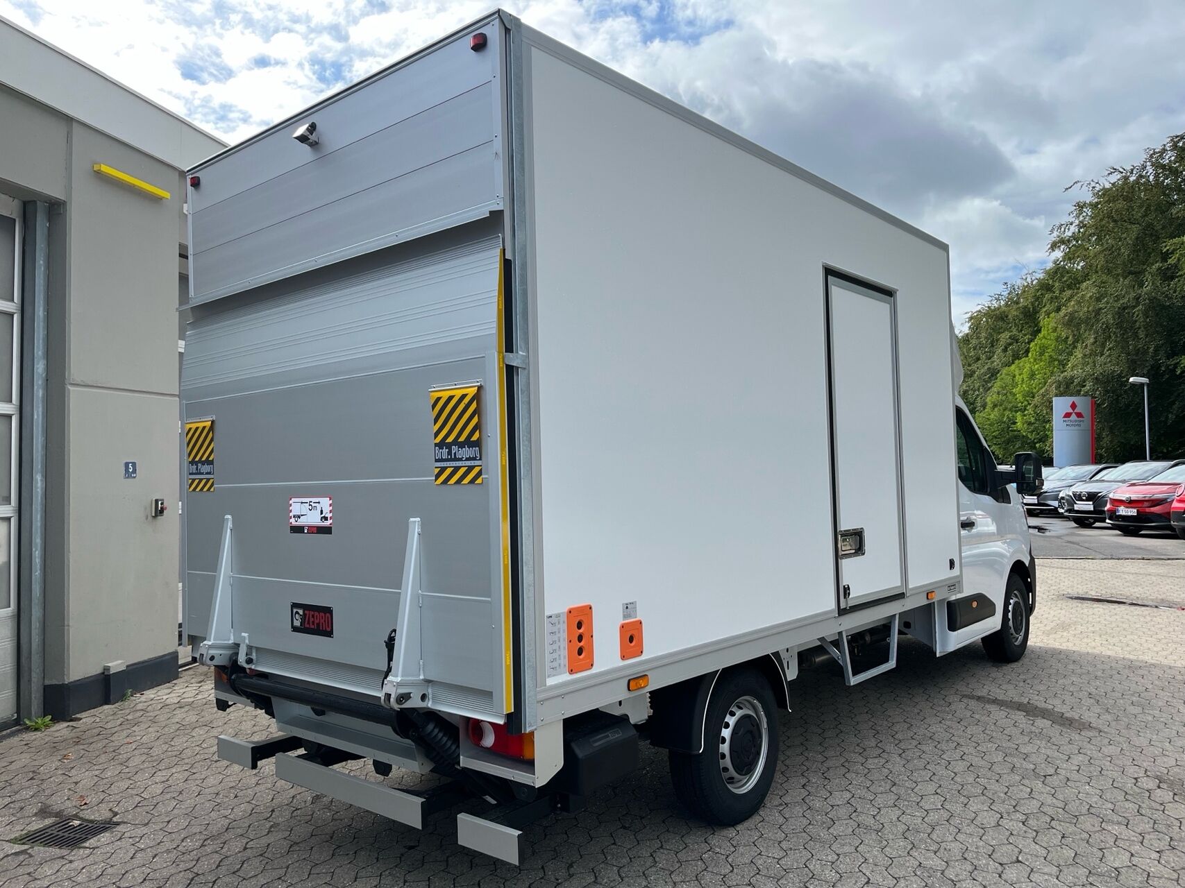 Billede af Nissan Interstar L3 2,0 DCi N-Connecta DCT 170HK Ladv./Chas. 9g Aut.