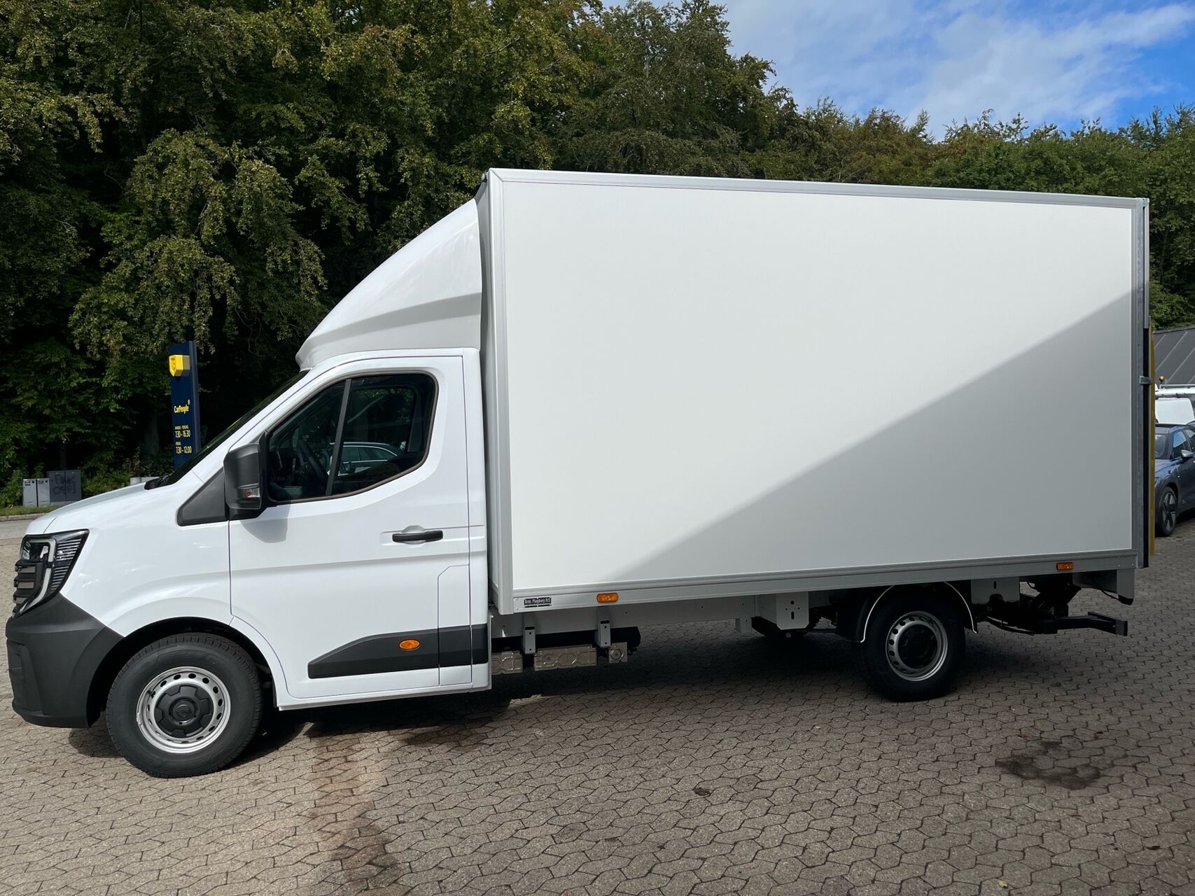 Billede af Nissan Interstar L3 2,0 DCi N-Connecta DCT 170HK Ladv./Chas. 9g Aut.