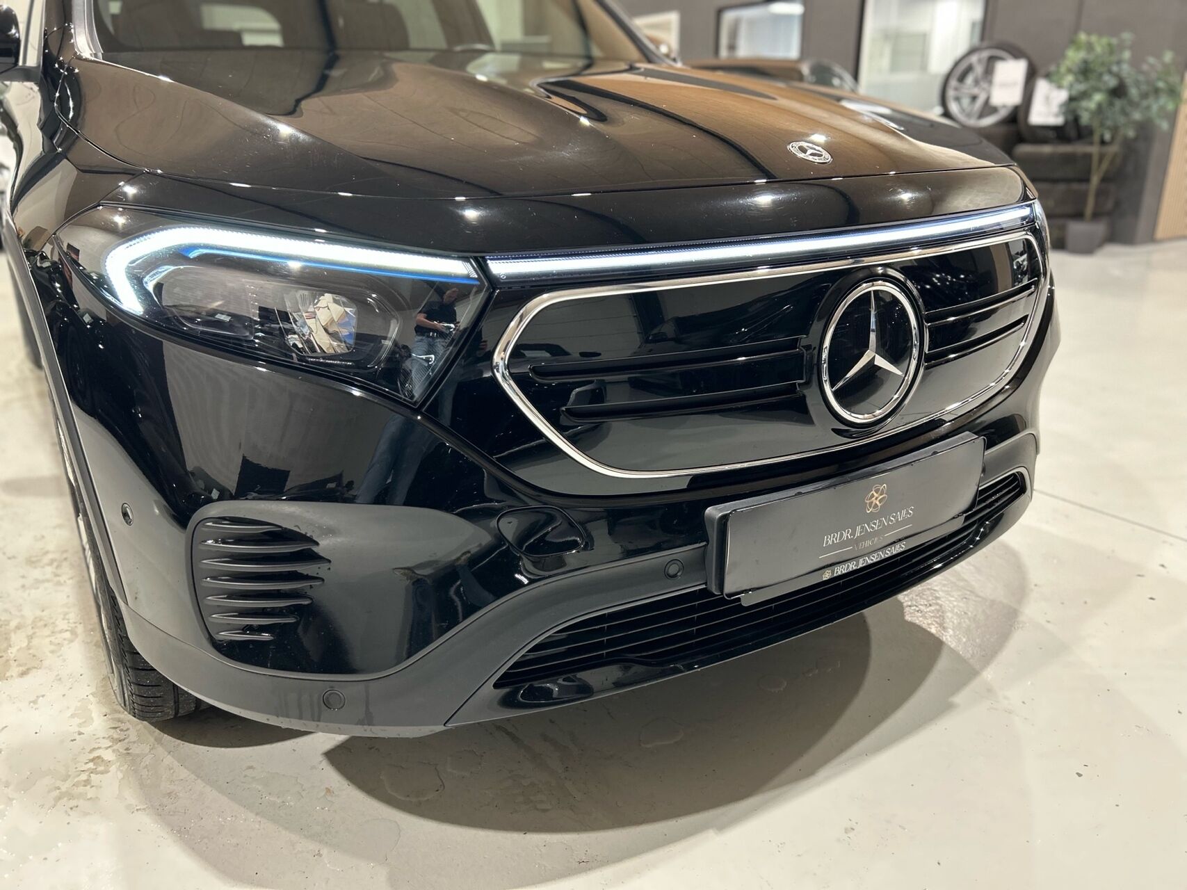 Billede af Mercedes-Benz EQB 250 EL Progressive 7 pers. 190HK 5d Aut.