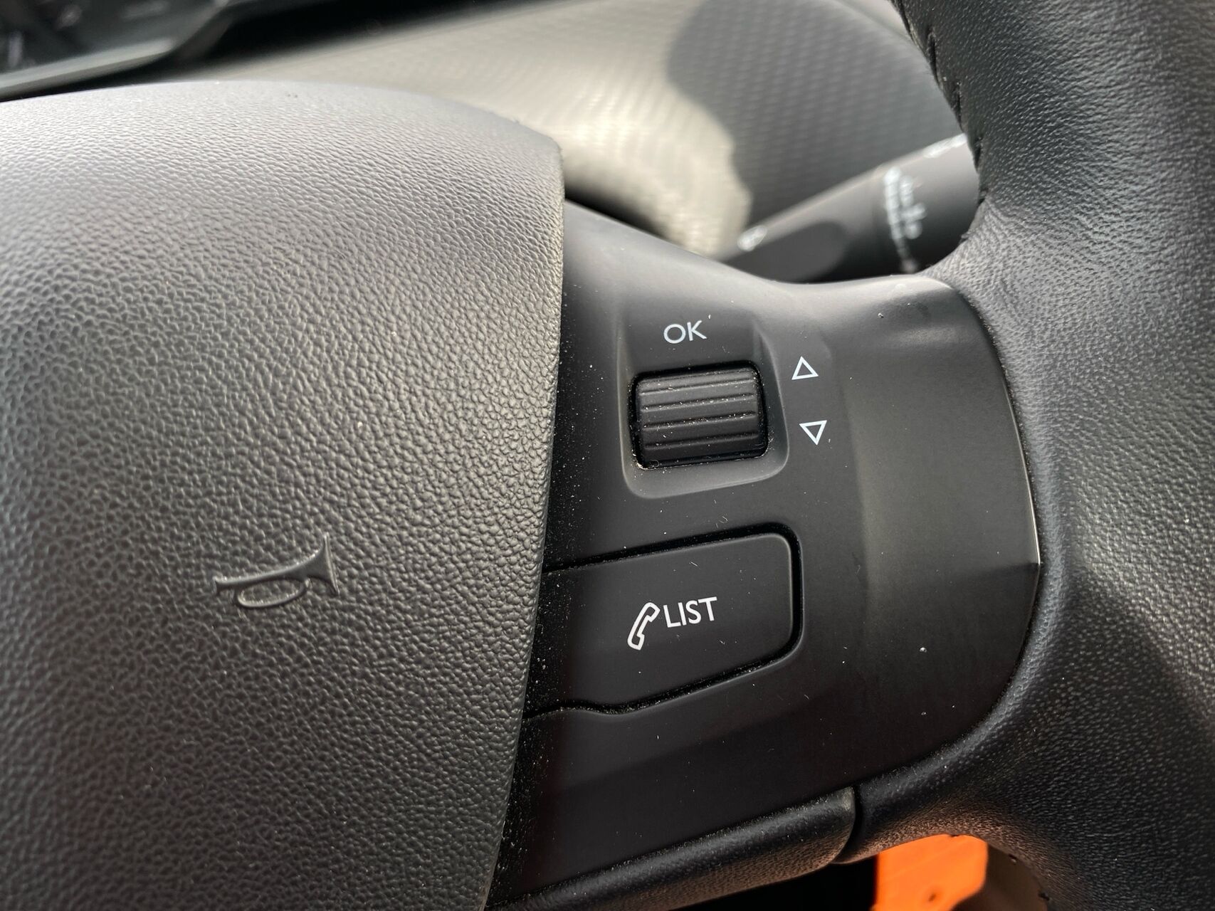 Billede af Peugeot 2008 1,2 VTi Active Sky 82HK