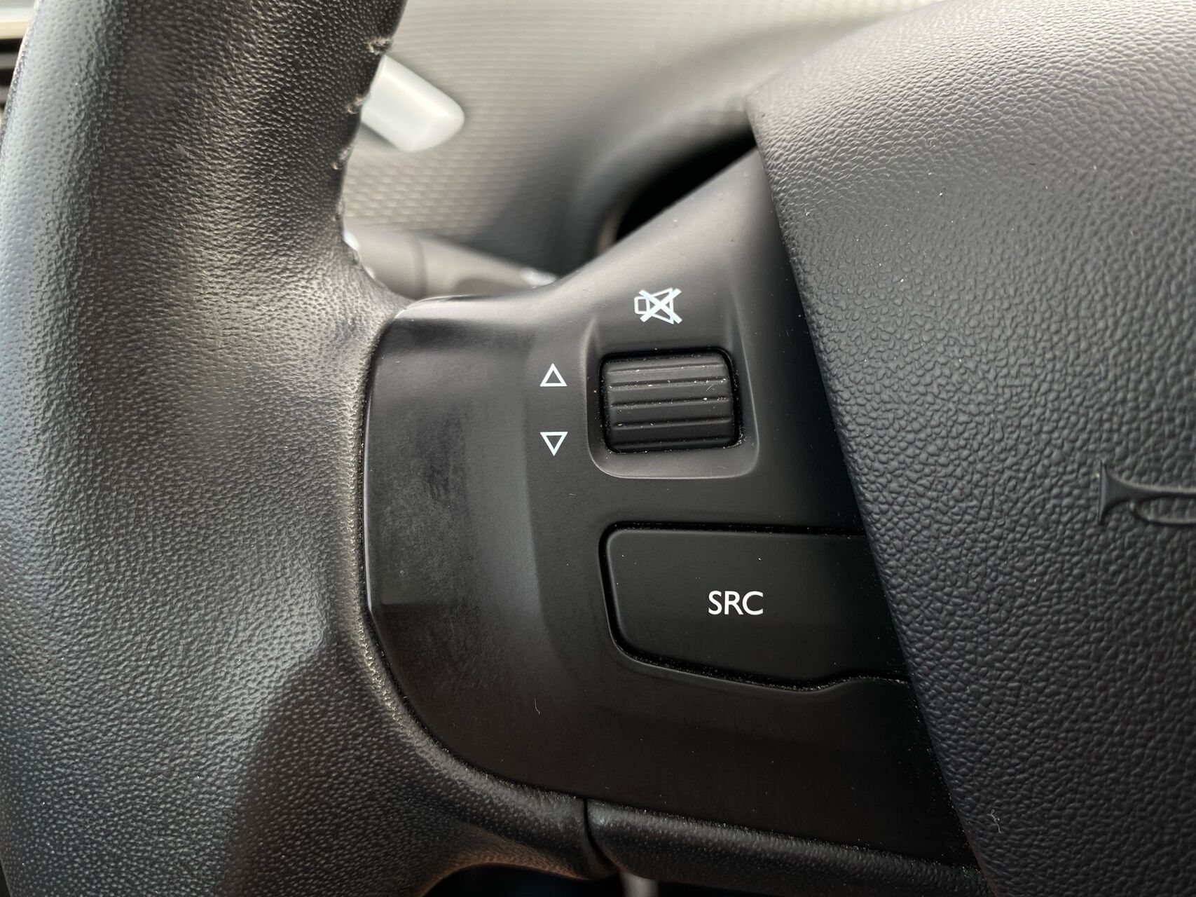 Billede af Peugeot 2008 1,2 VTi Active Sky 82HK