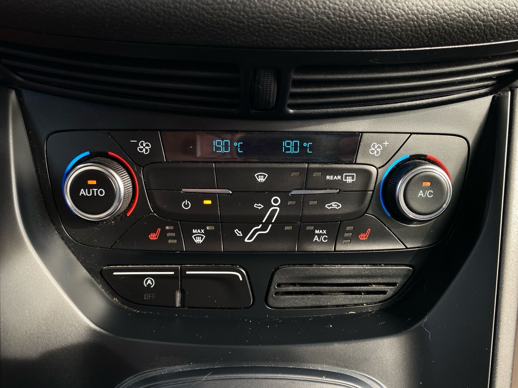 Billede af Ford C-MAX 1,5 TDCi Business Powershift 120HK 6g Aut.
