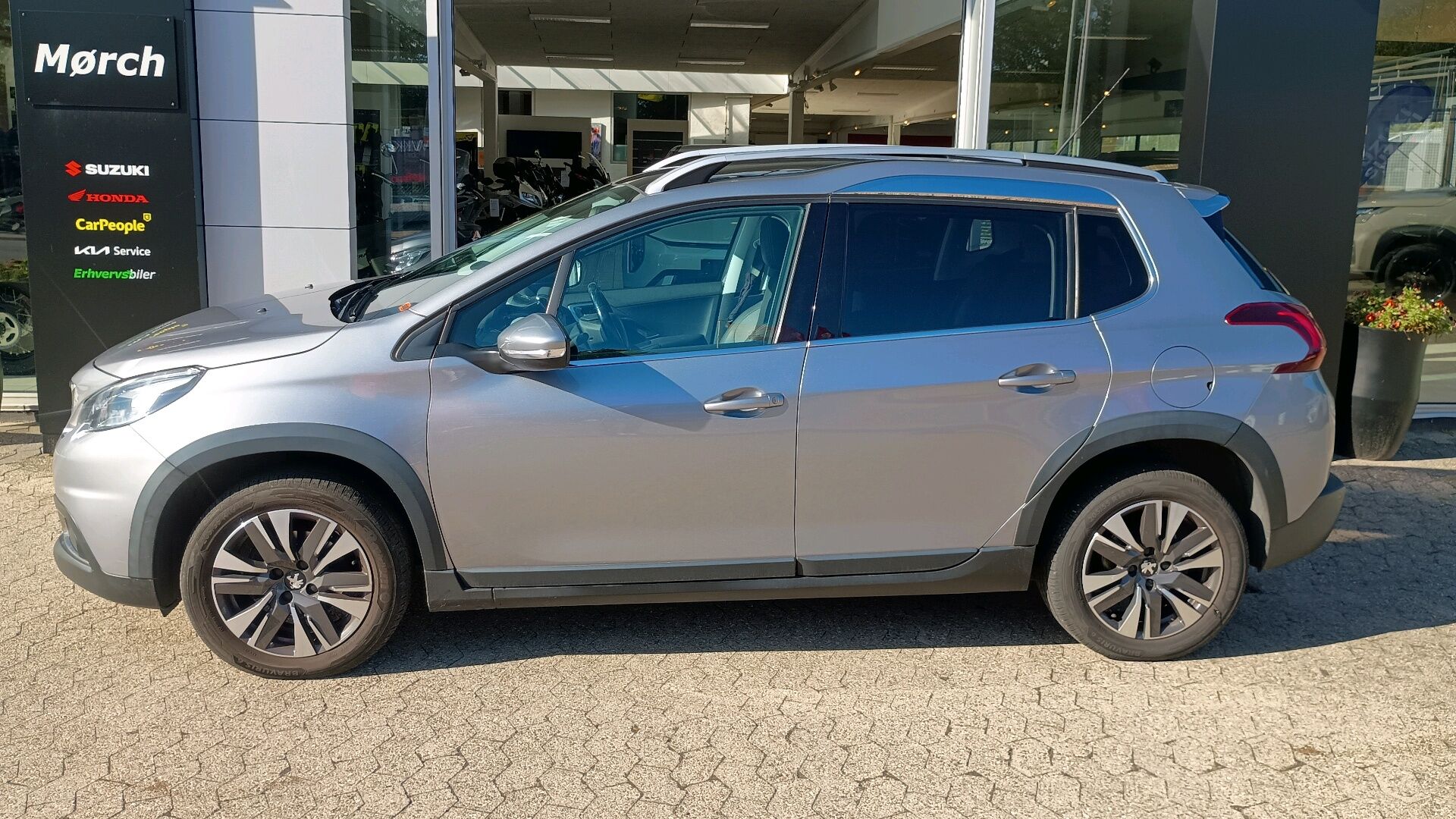 Billede af Peugeot 2008 1,6 BlueHDi Selection Sky 100HK 5d