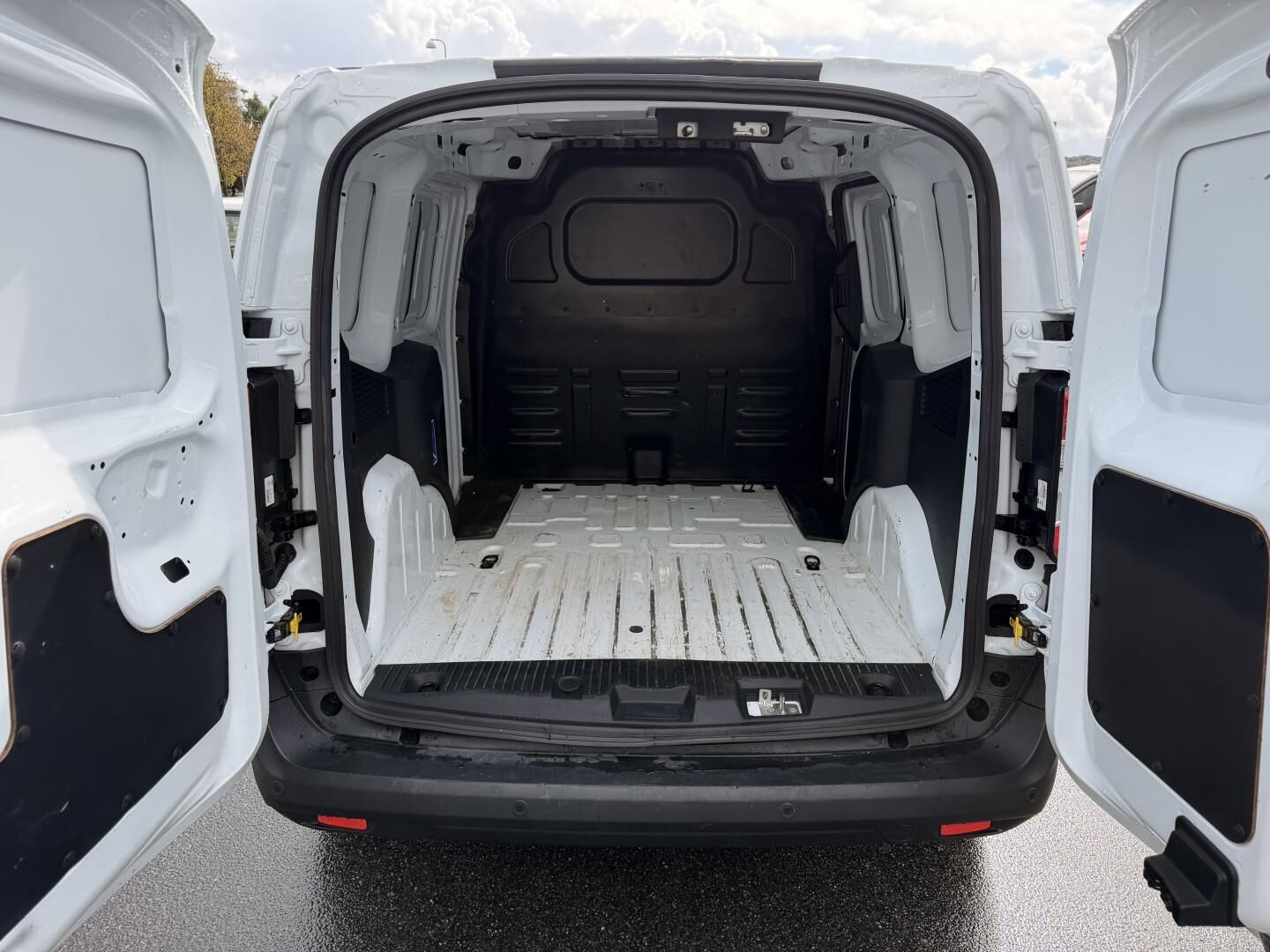 Billede af Ford Transit Courier 1,5 EcoBlue Trend 100HK Van 6g