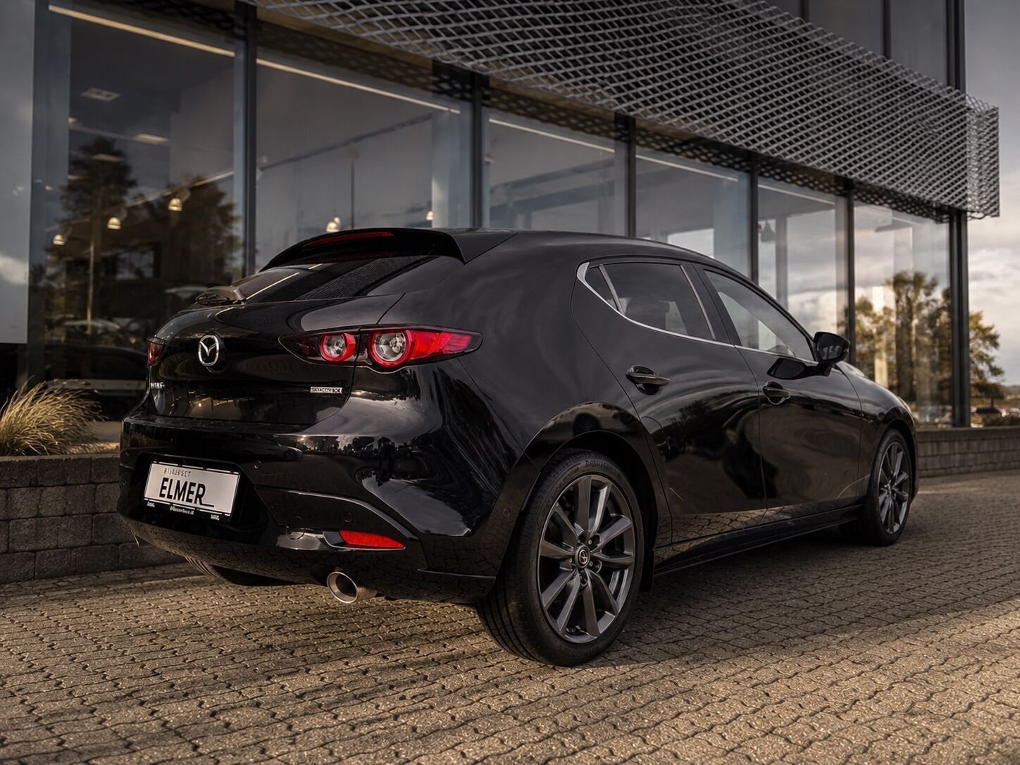 Billede af Mazda 3 2,0 Skyactiv-X  Mild hybrid Cosmo 180HK 5d 6g Aut.