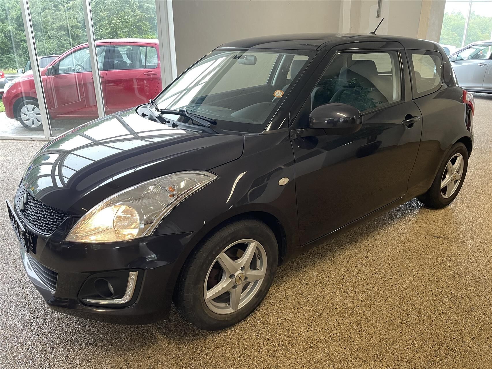 Billede af Suzuki Swift 1,2 Dualjet 16V Club 90HK 3d