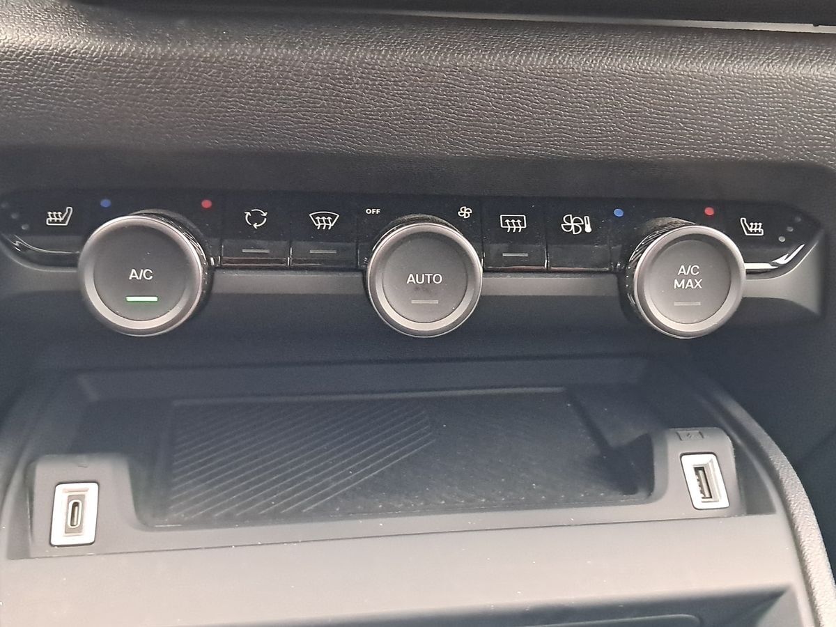 Billede af Citroën C4 1,2 PureTech VTR Sport EAT8 130HK 5d 8g Aut.