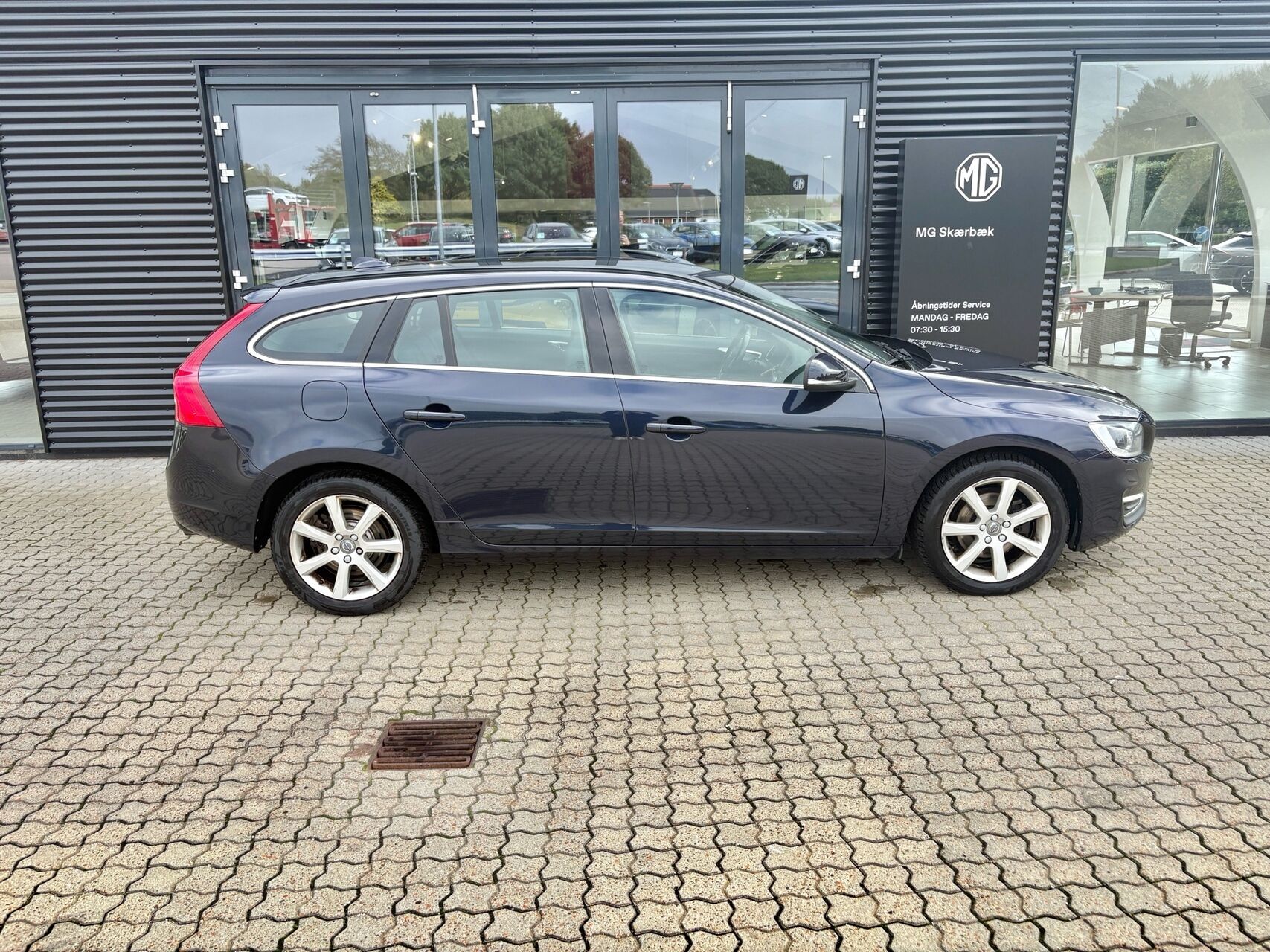 Billede af Volvo V60 2,0 T4 Momentum 190HK Stc 6g Aut.