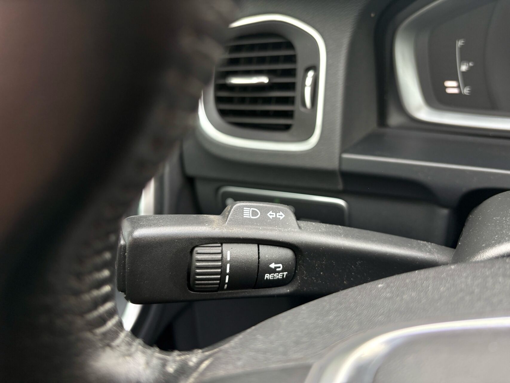 Billede af Volvo V60 2,0 T4 Momentum 190HK Stc 6g Aut.