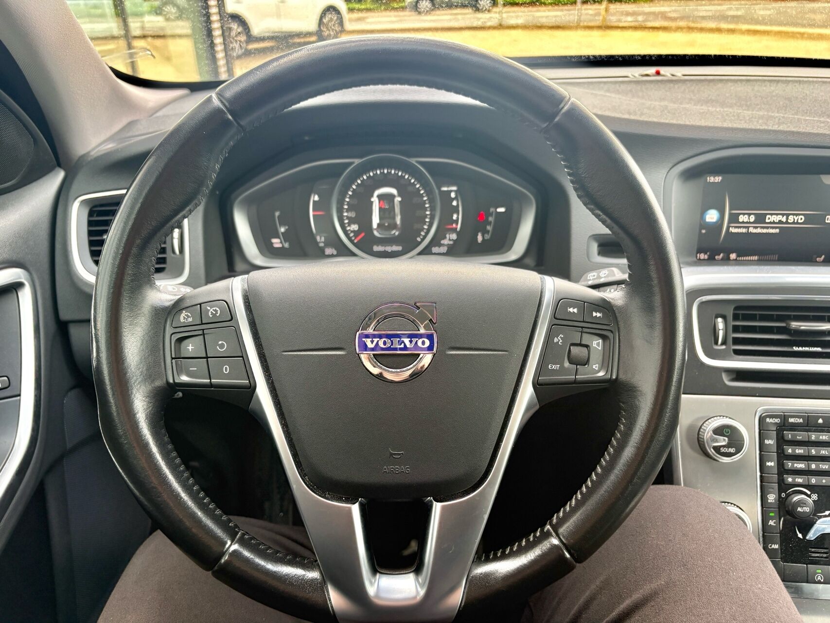 Billede af Volvo V60 2,0 T4 Momentum 190HK Stc 6g Aut.