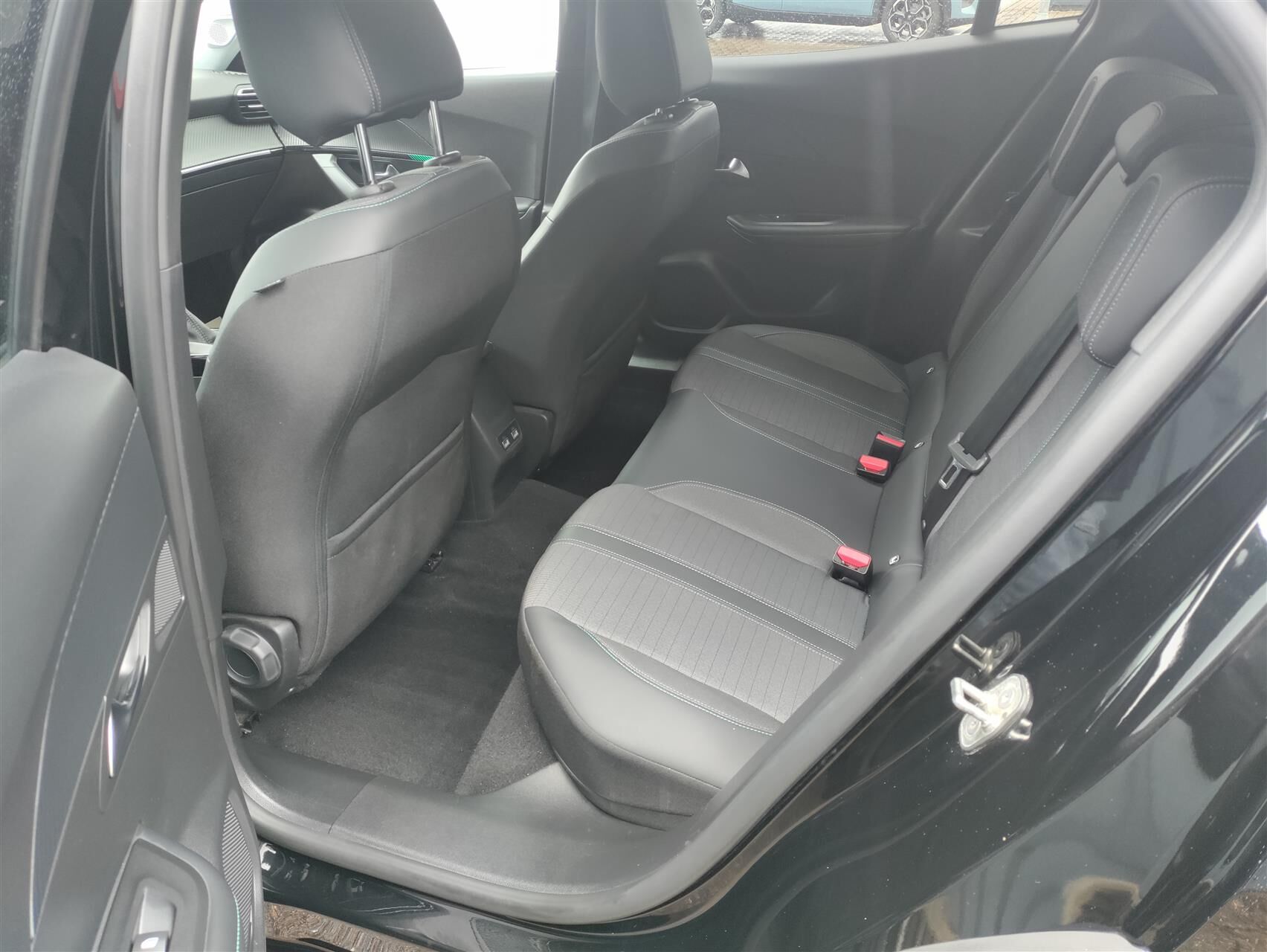 Billede af Peugeot 2008 1,2 PureTech Selection Sport 130HK 5d