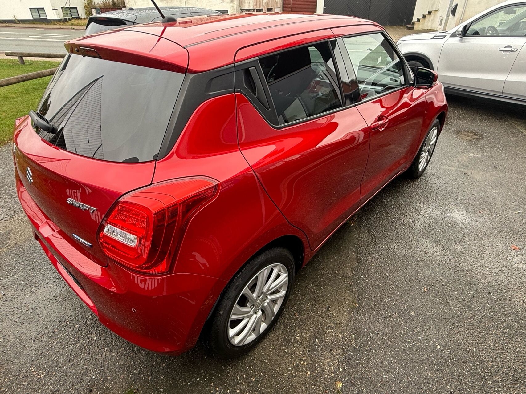 Billede af Suzuki Swift 1,2 Dualjet  Mild hybrid Exclusive AEB CVT 83HK 5d Trinl. Gear