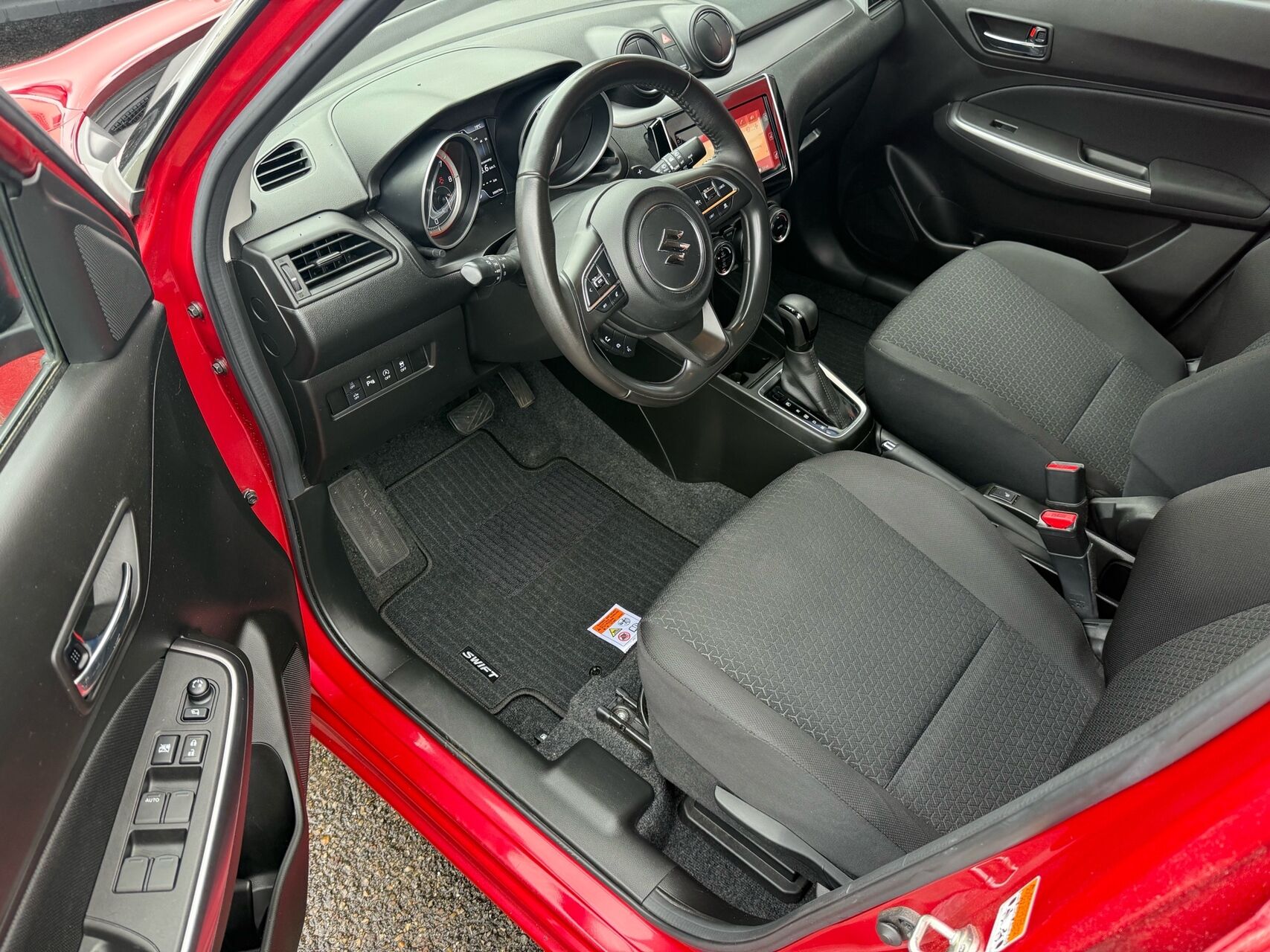 Billede af Suzuki Swift 1,2 Dualjet  Mild hybrid Exclusive AEB CVT 83HK 5d Trinl. Gear