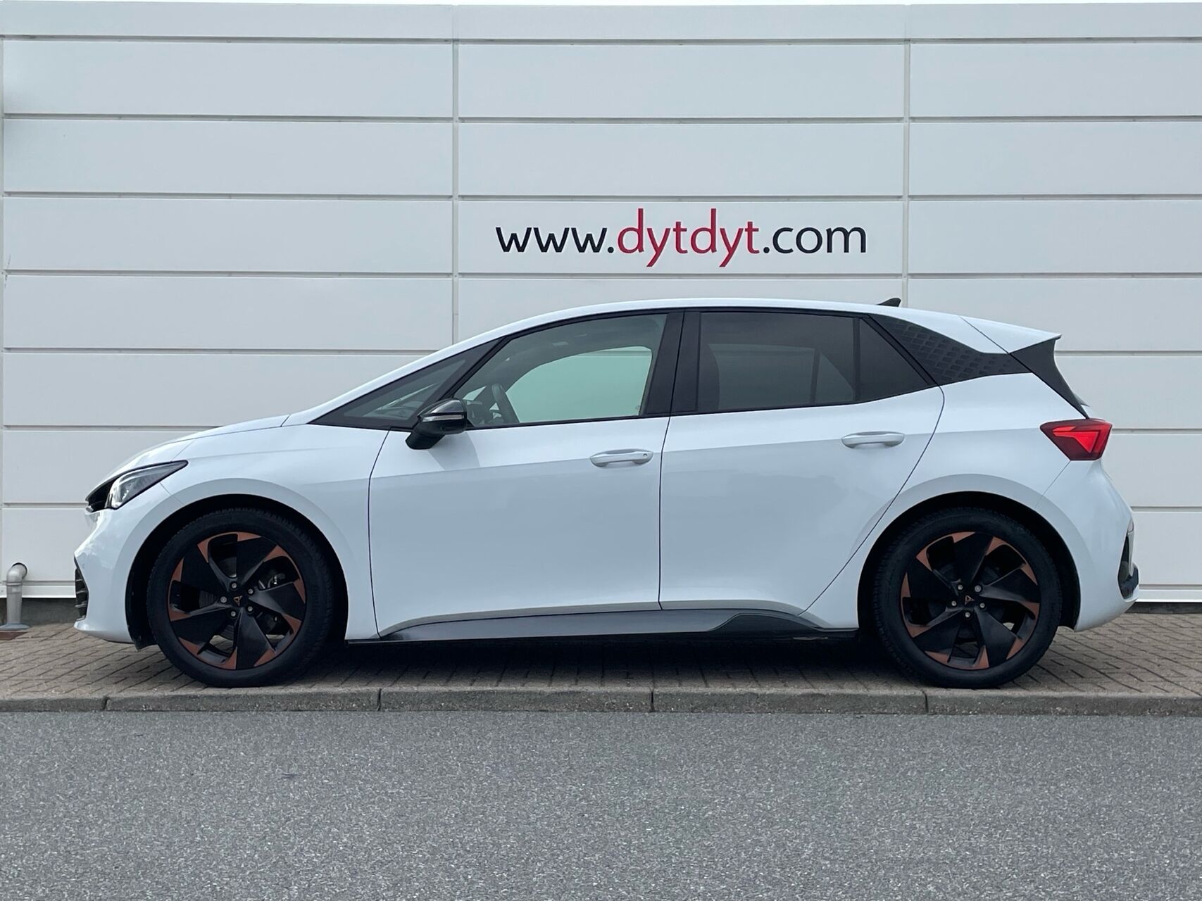 Billede af Cupra Born EL Dinamica Pack High 204HK 5d Aut.
