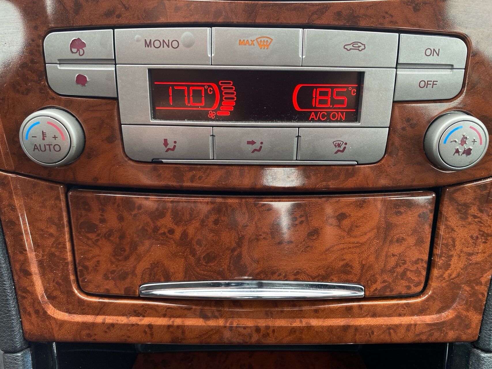 Billede af Ford Mondeo 2,0 Ghia 145HK