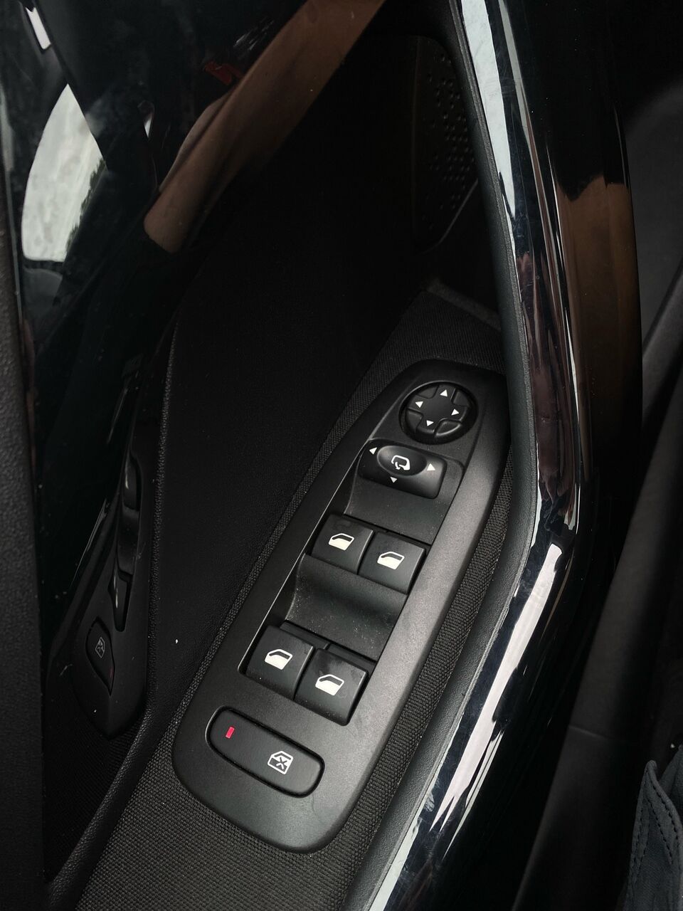 Billede af Peugeot 208 1,2 PureTech Selection Sky 82HK 5d