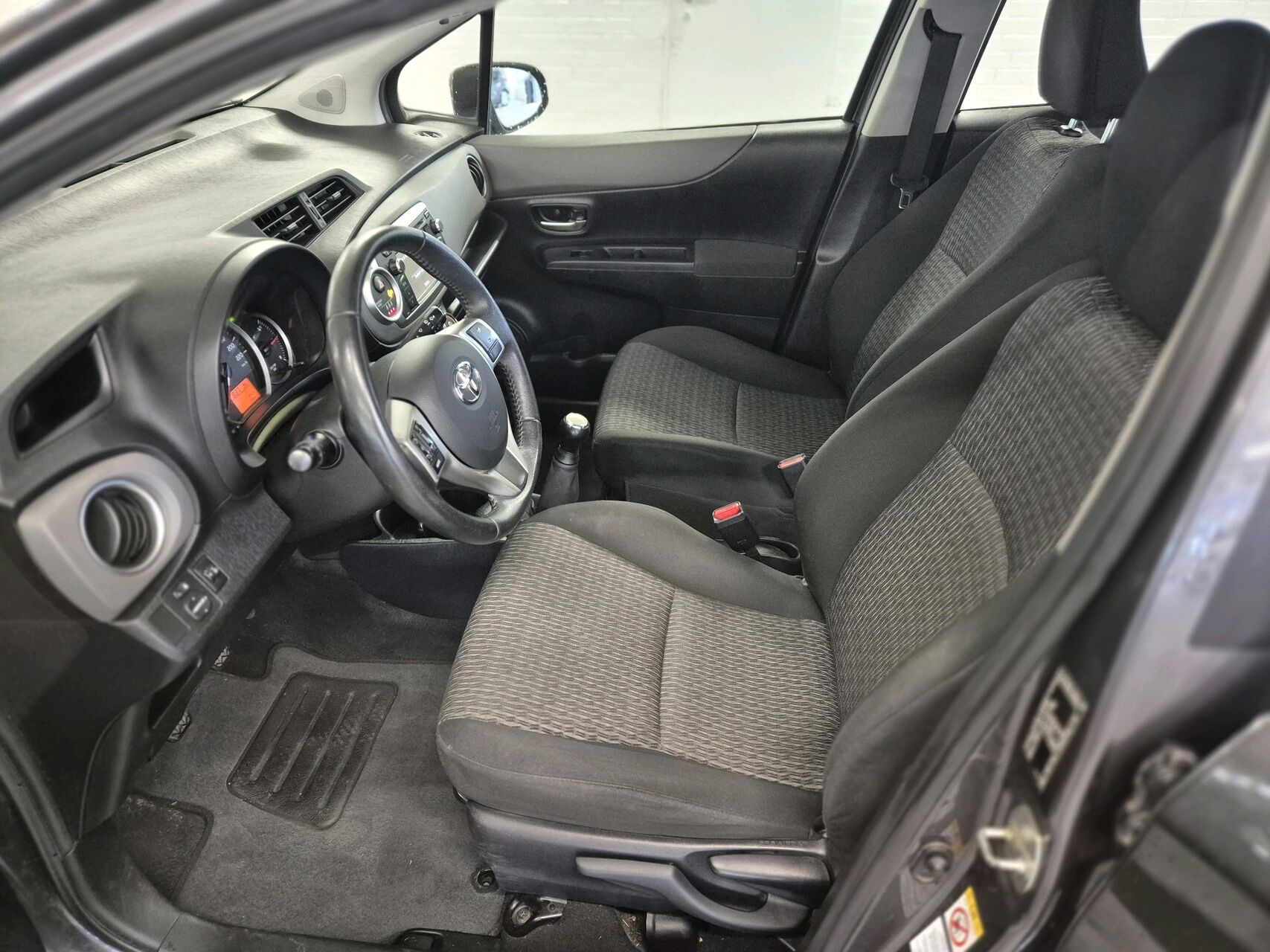 Billede af Toyota Yaris 1,0 VVT-I T2 Touch Air 69HK 5d