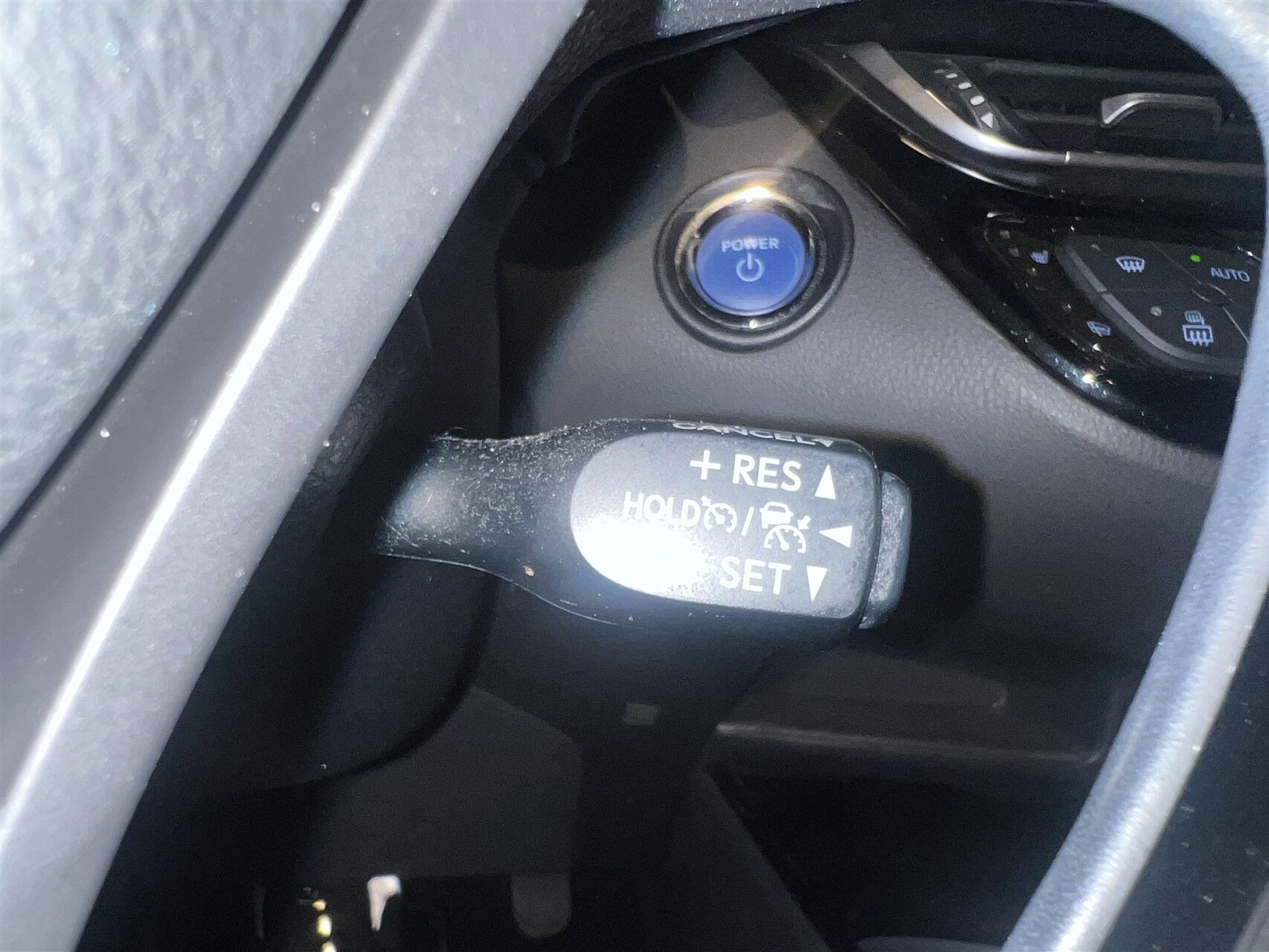 Billede af Toyota C-HR 1,8 Hybrid C-ULT Smart Multidrive S 122HK 5d Aut.