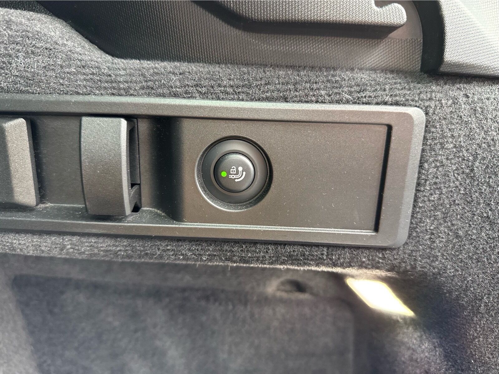 Billede af BMW 330e Touring 2,0 Plugin-hybrid M-Sport 292HK Stc 8g Aut.