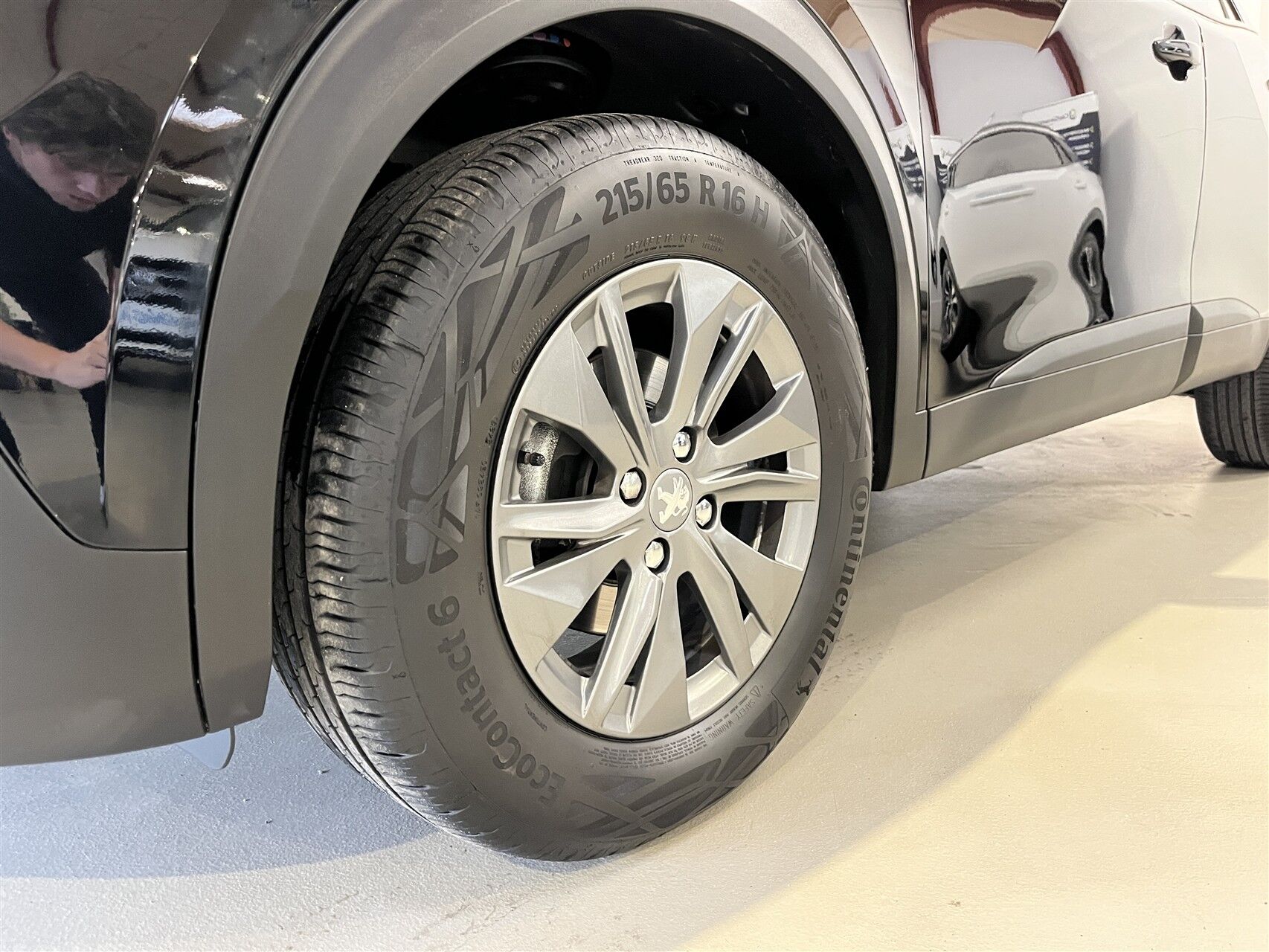 Billede af Peugeot 2008 1,2 PureTech Vision Pack EAT8 130HK 5d 8g Aut.