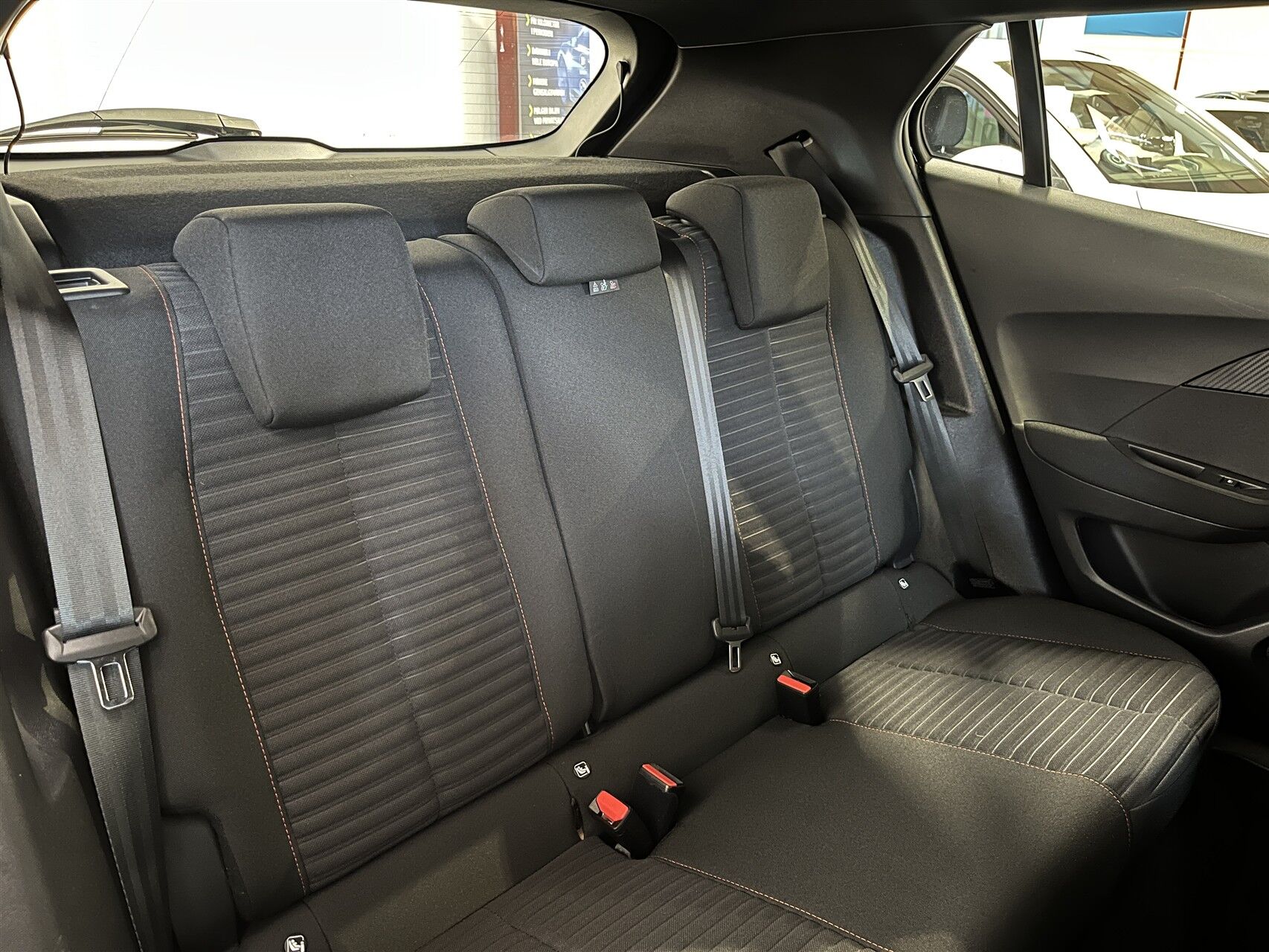 Billede af Peugeot 2008 1,2 PureTech Vision Pack EAT8 130HK 5d 8g Aut.