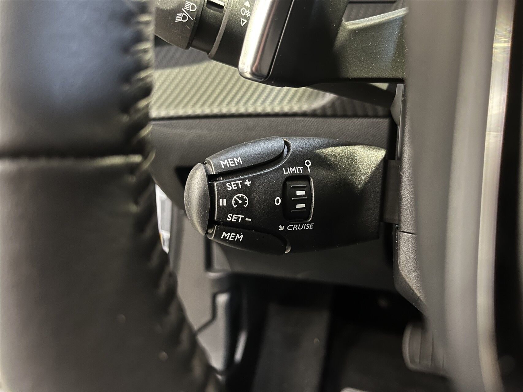 Billede af Peugeot 2008 1,2 PureTech Vision Pack EAT8 130HK 5d 8g Aut.