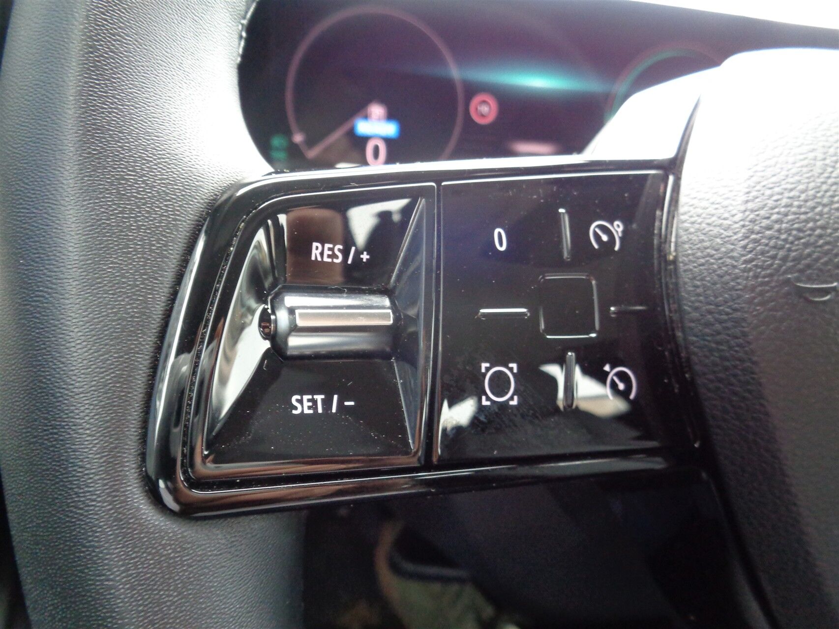Billede af Renault Mégane E-TECH Equilibre 130HK 5d Aut.