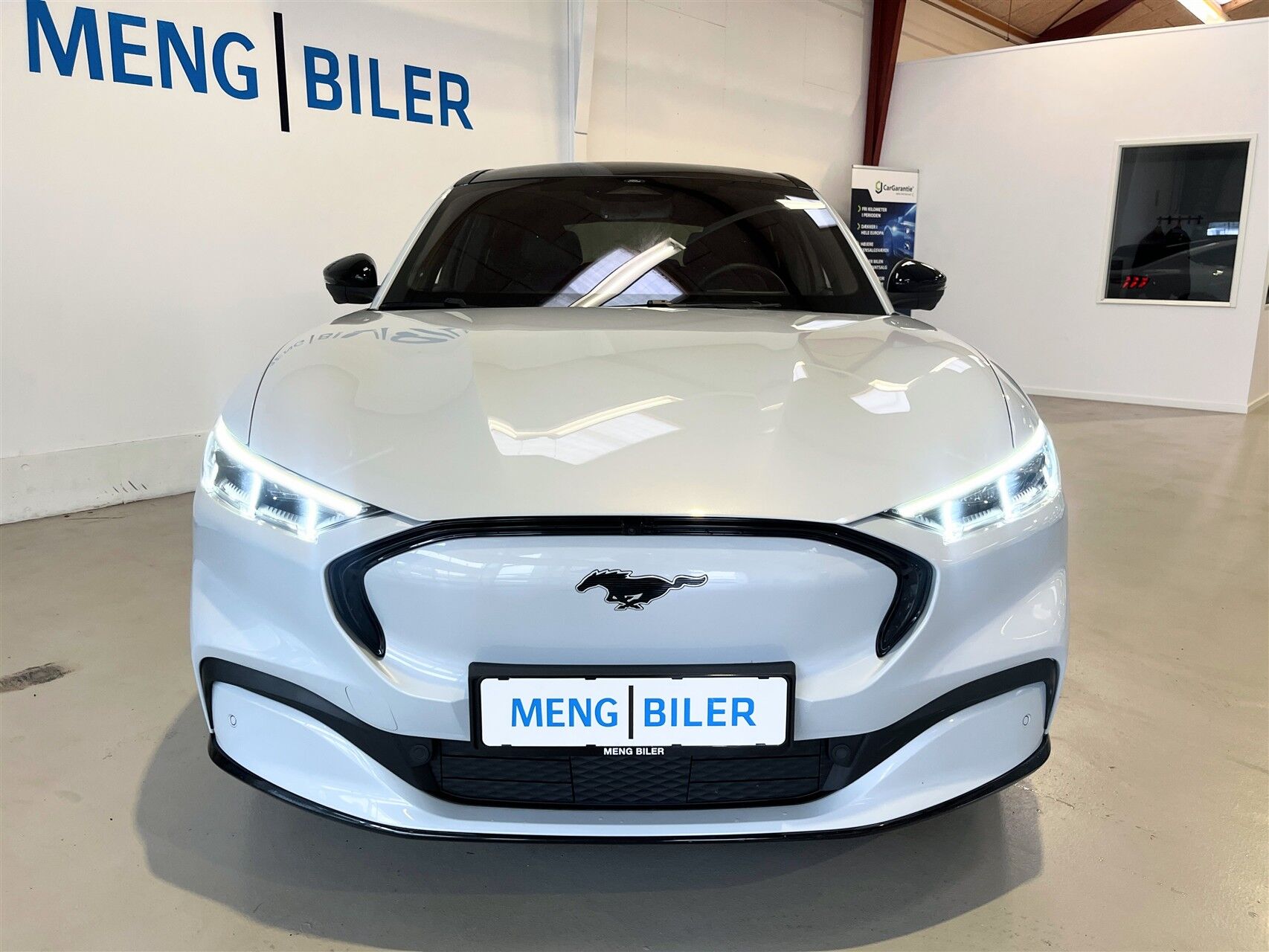 Billede af Ford Mustang Mach-E EL SR Premium AWD 371HK 5d Aut.