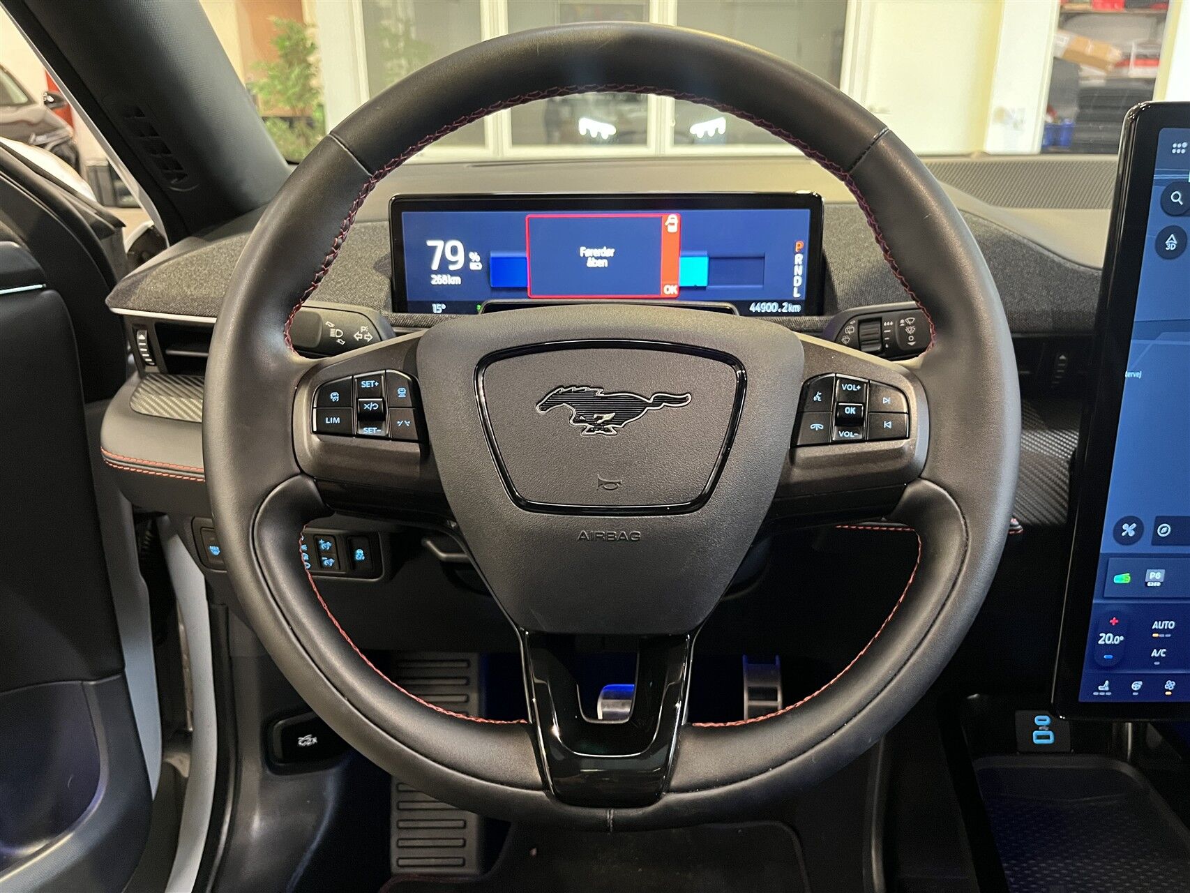 Billede af Ford Mustang Mach-E EL SR Premium AWD 371HK 5d Aut.