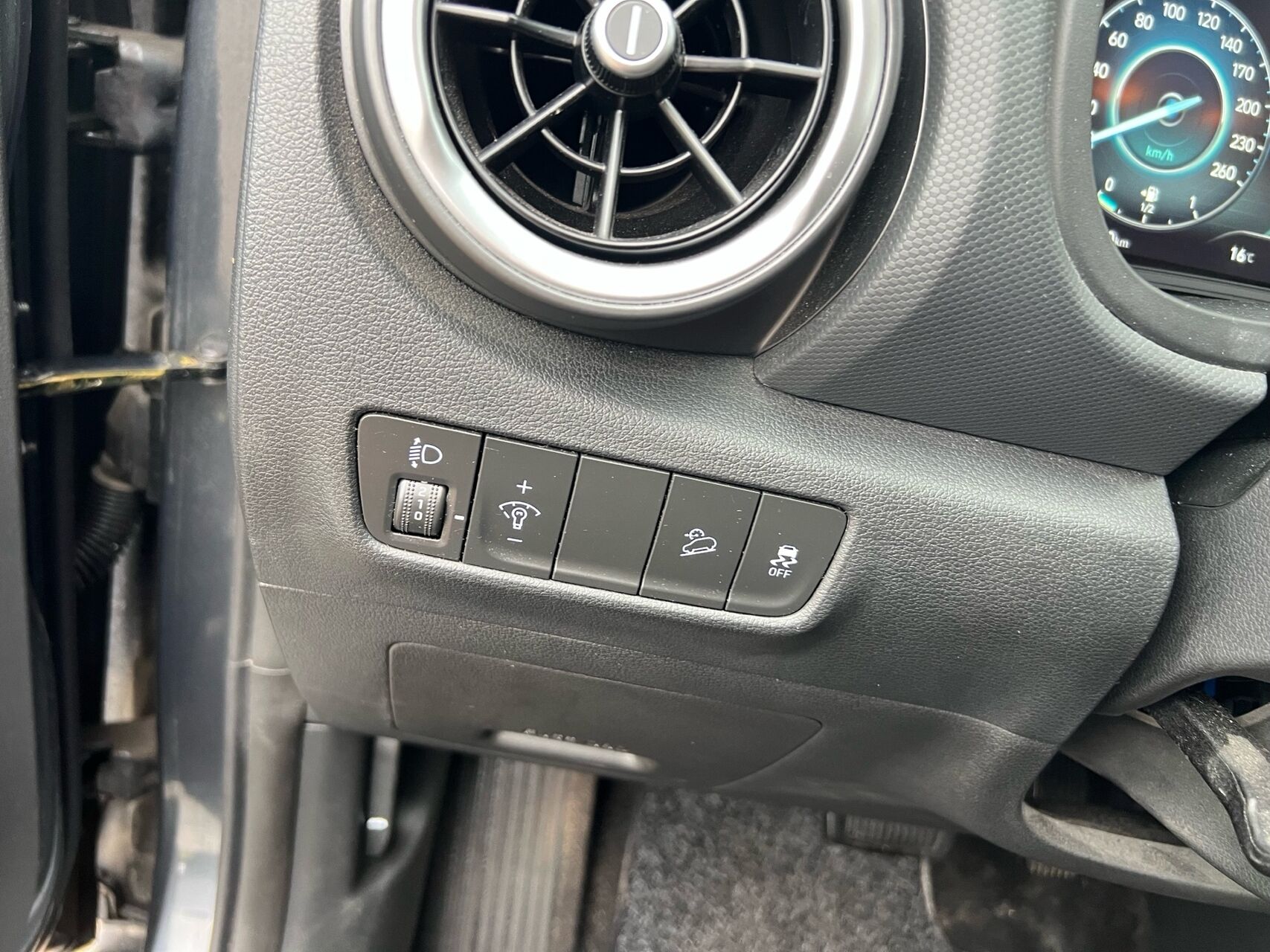 Billede af Hyundai Kona 1,0 T-GDI Essential DCT 120HK 5d 7g Aut.