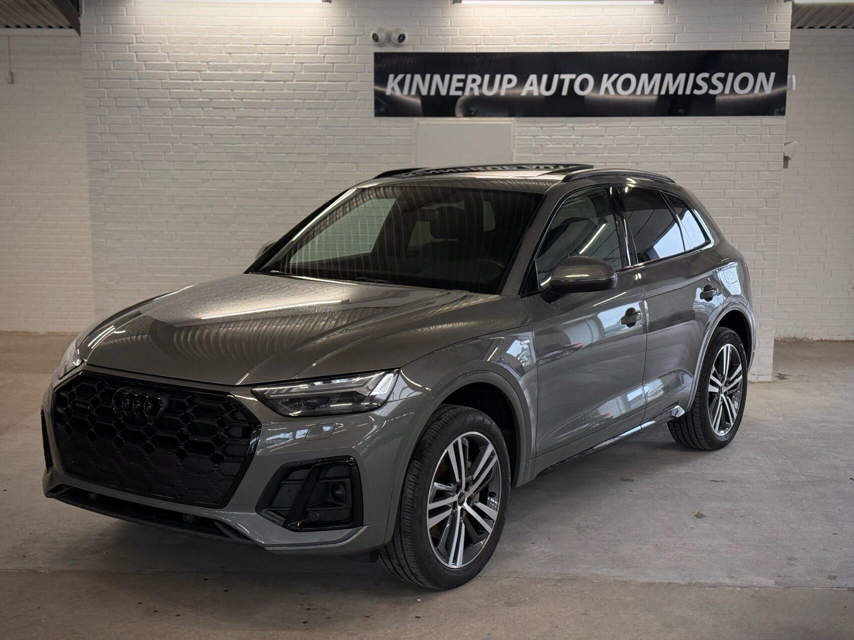 Billede af Audi Q5 2,0 50 TFSI e  Plugin-hybrid S Line Quattro S Tron 299HK 5d 7g Aut.